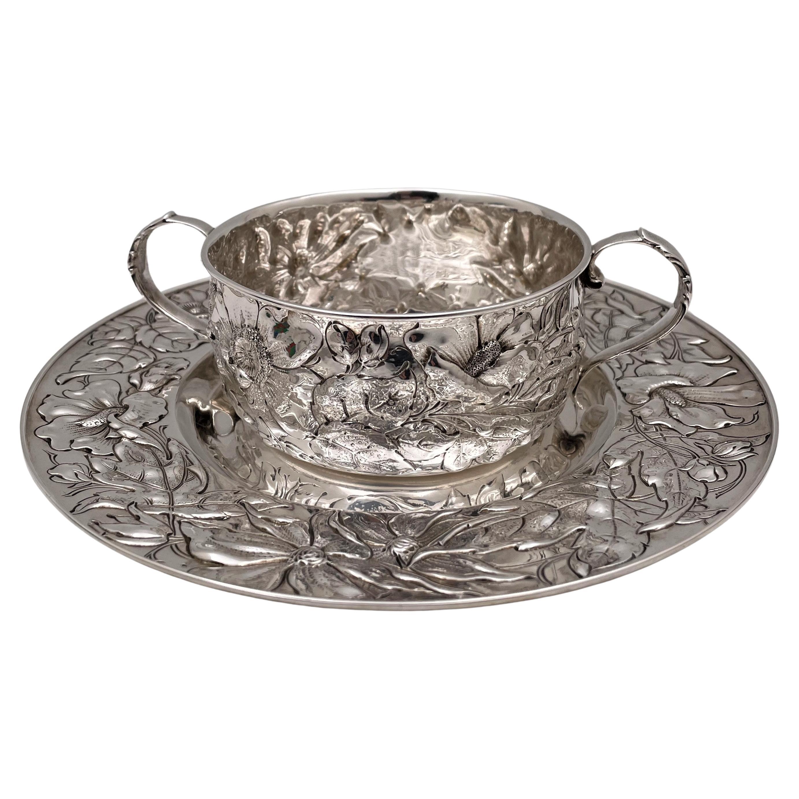 Tasse et sous-assiette en argent sterling Gorham 1900 de style Art Nouveau Martele