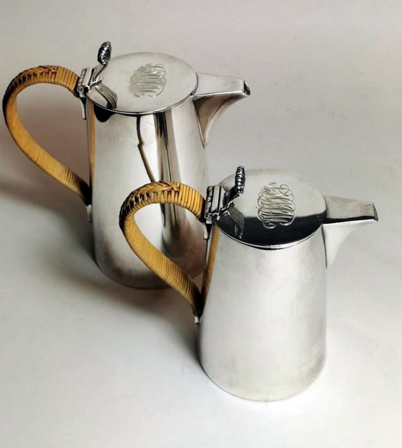 American Gorham  Art Deco Pair of Silver Plated Breakfast Jugs with Raffia Handles For Sale