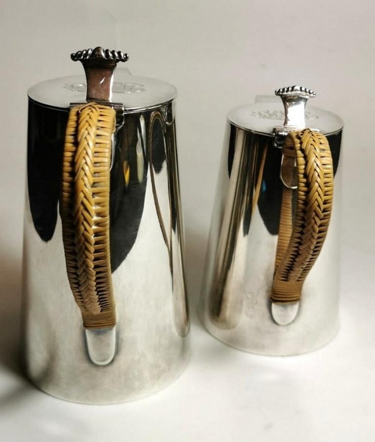 Gorham  Art Deco Pair of Silver Plated Breakfast Jugs with Raffia Handles For Sale 2