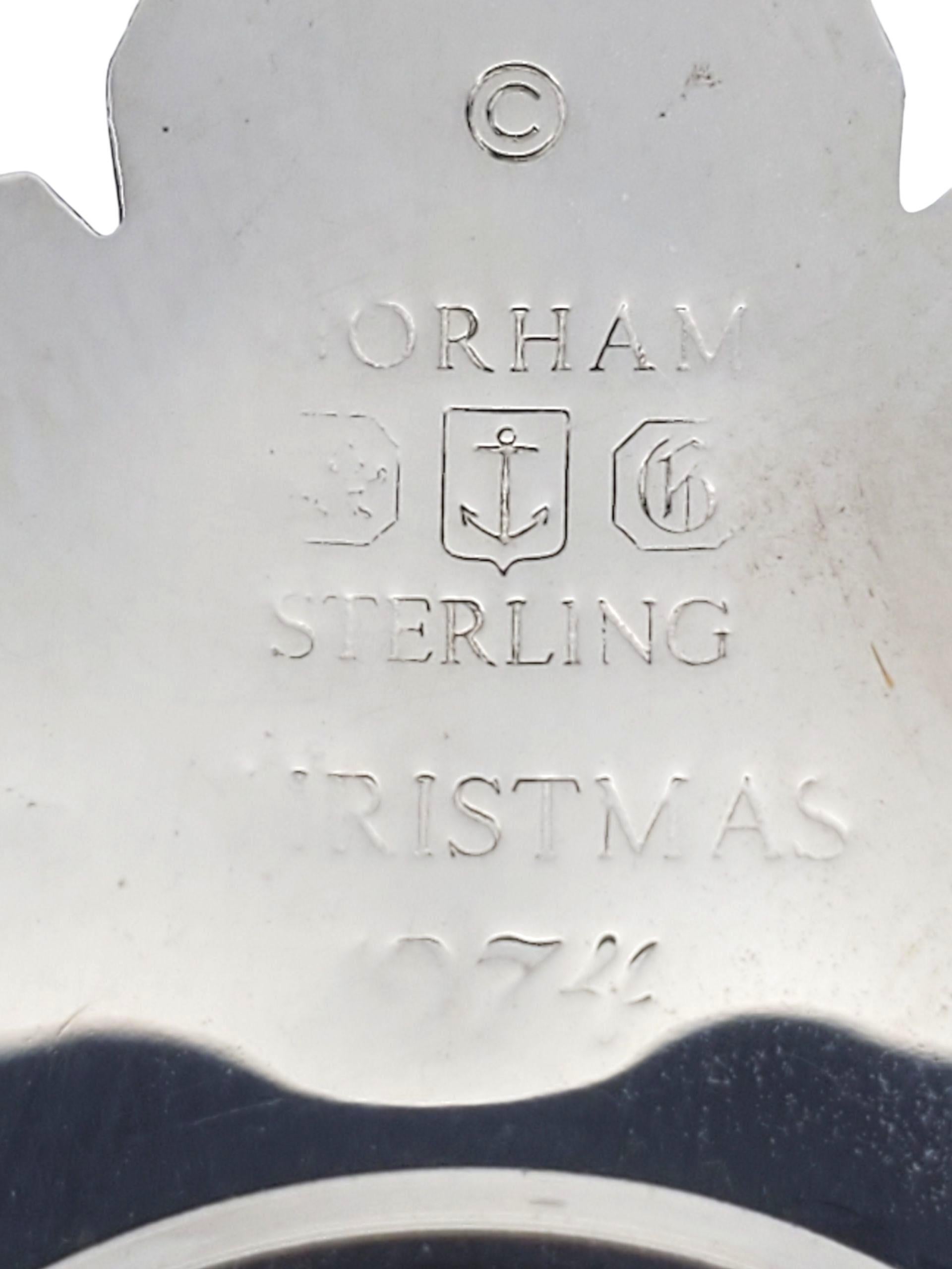 Gorham 1974 Sterling Silver Christmas Snowflake Ornament #22524 For Sale 2