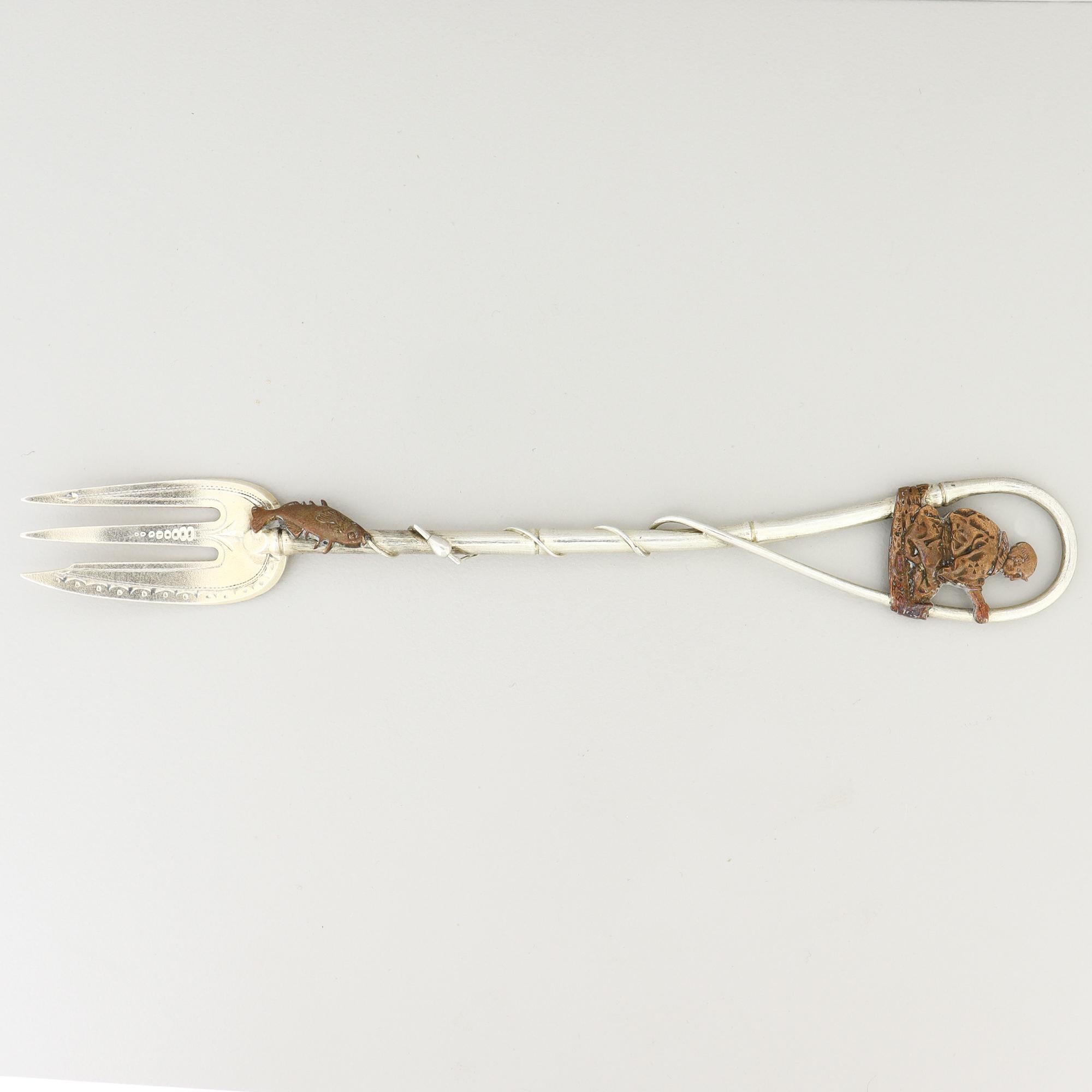 Gorham Aesthetic Sterling Silver & Mixed Metals Fisherman & Fish Cocktail Fork (fourchette à cocktail) en vente 2