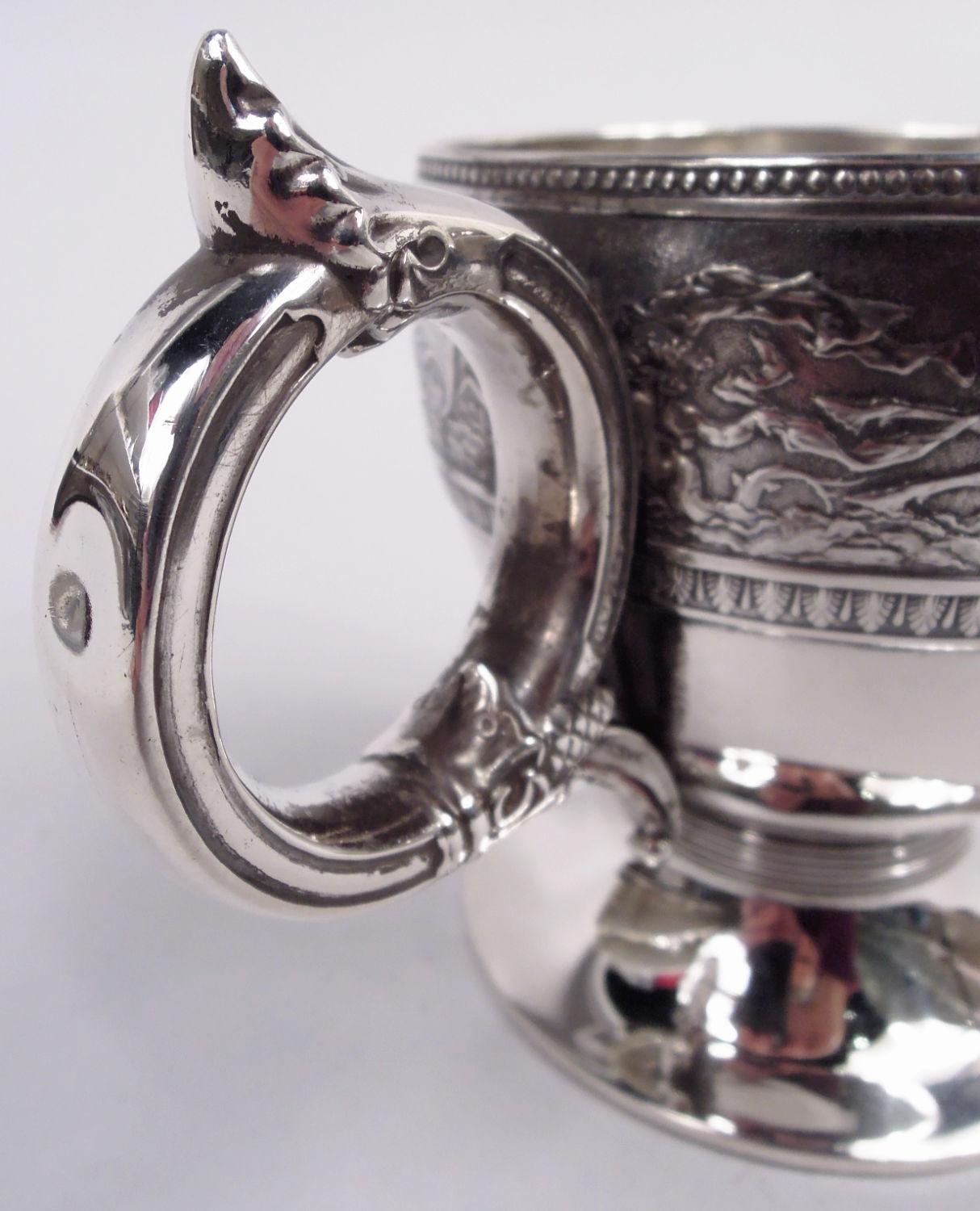 Fine XIX secolo Tazza per giovani in argento sterling di Gorham con motivo classico Aurora in vendita
