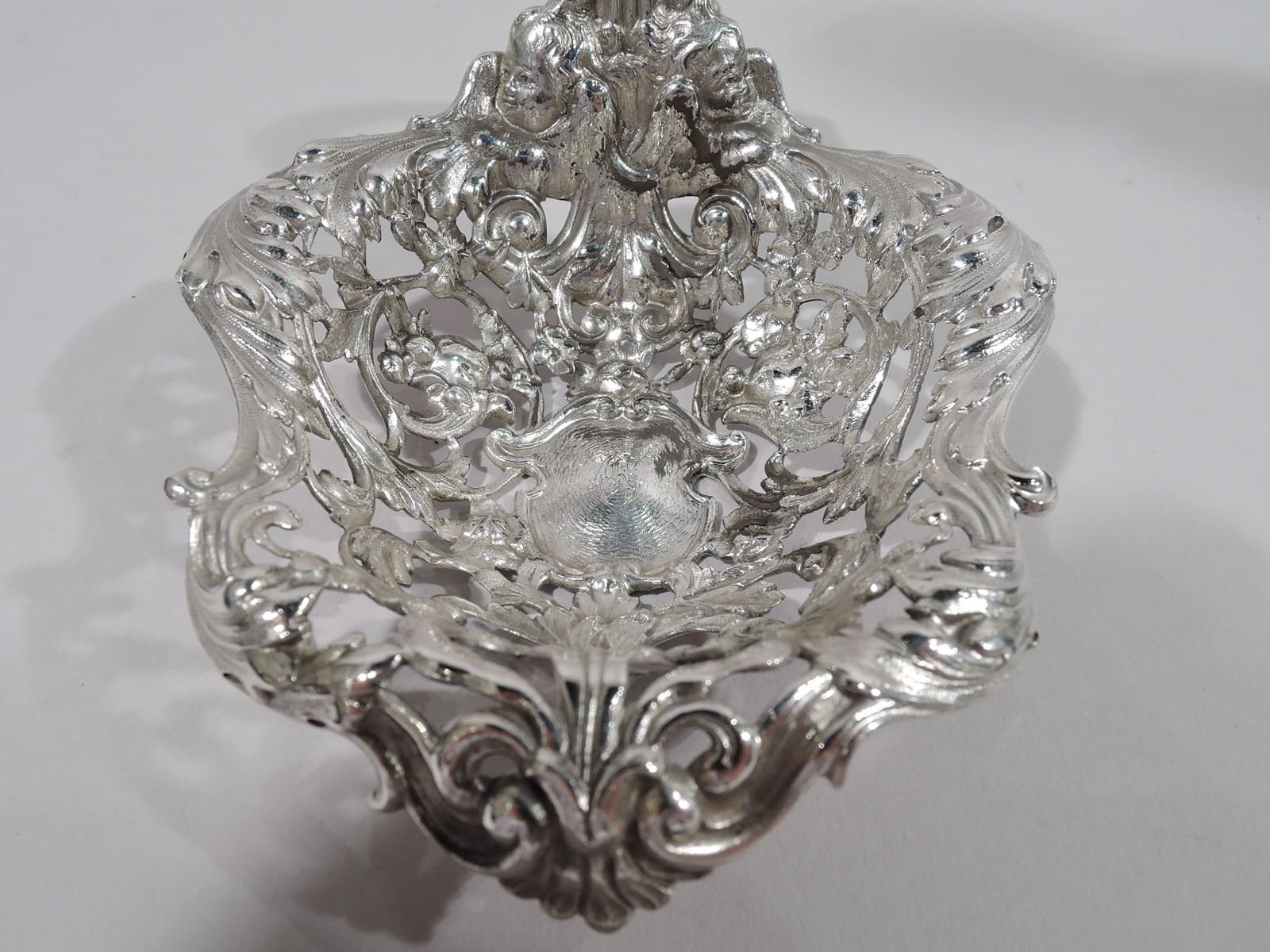 Gorham Art Nouveau Rococo Sterling Silver Bonbon Scoop In Excellent Condition In New York, NY