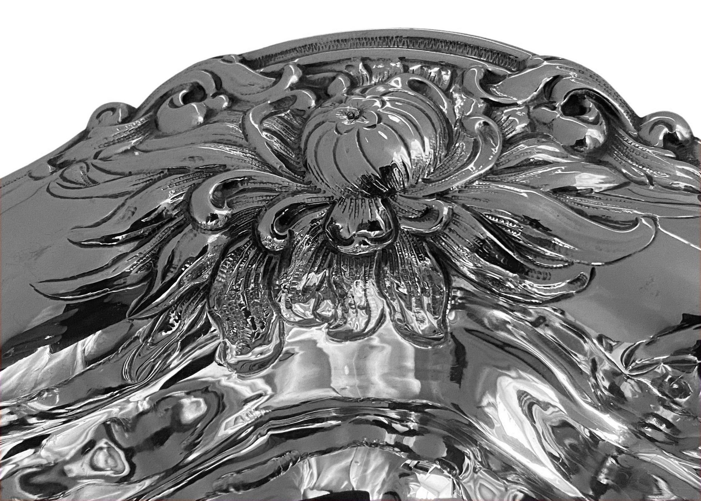 Gorham Art Nouveau Sterling Silver Floral Decorated Bowl, C.1900 For Sale 1