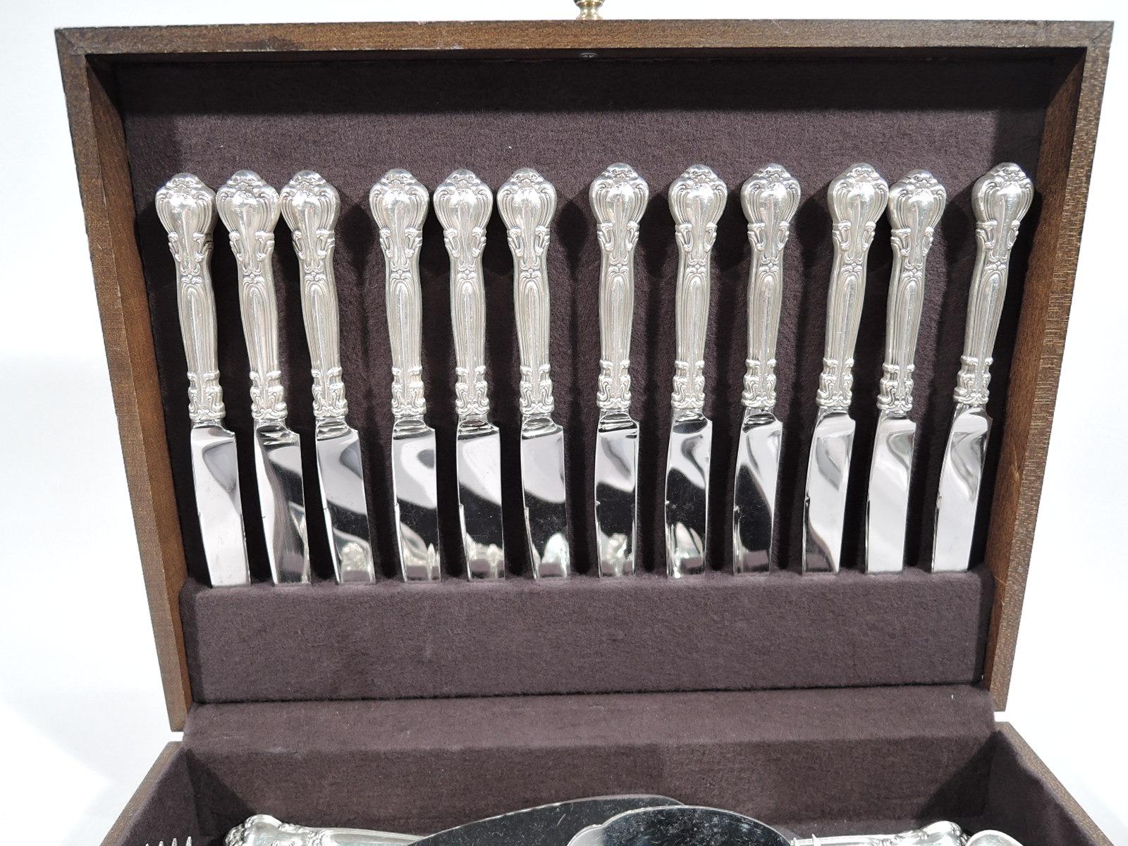Gorham Chantilly Sterling Silver Set with 96 Pieces 2