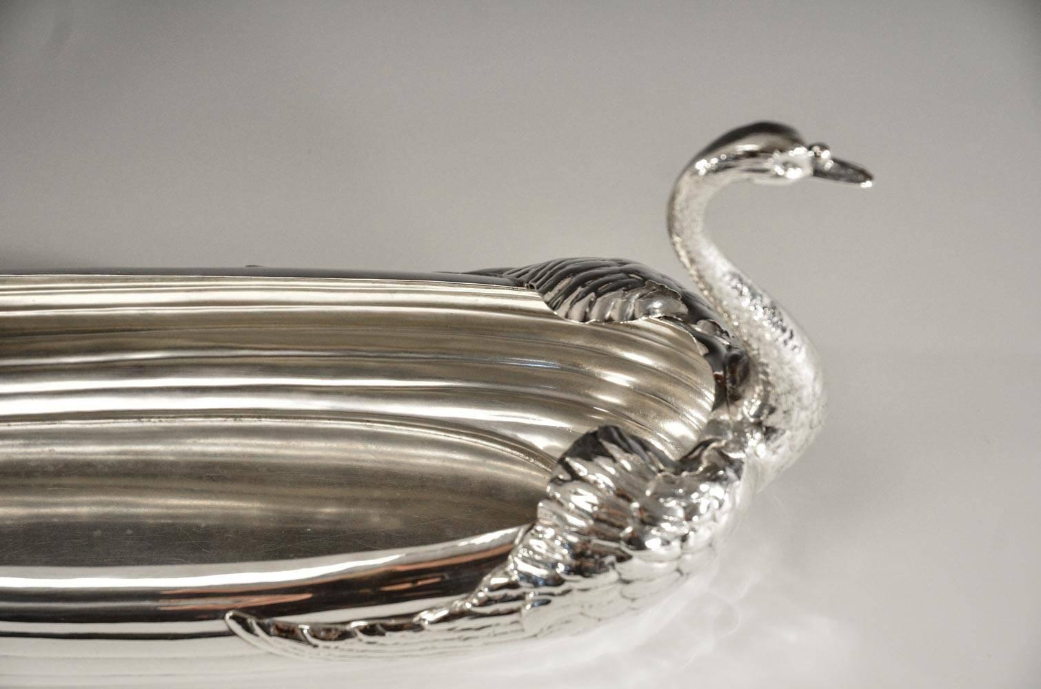 Gorham Durgin Sterling Silver Elongated Figural Swan Centerpiece In Excellent Condition In Great Barrington, MA