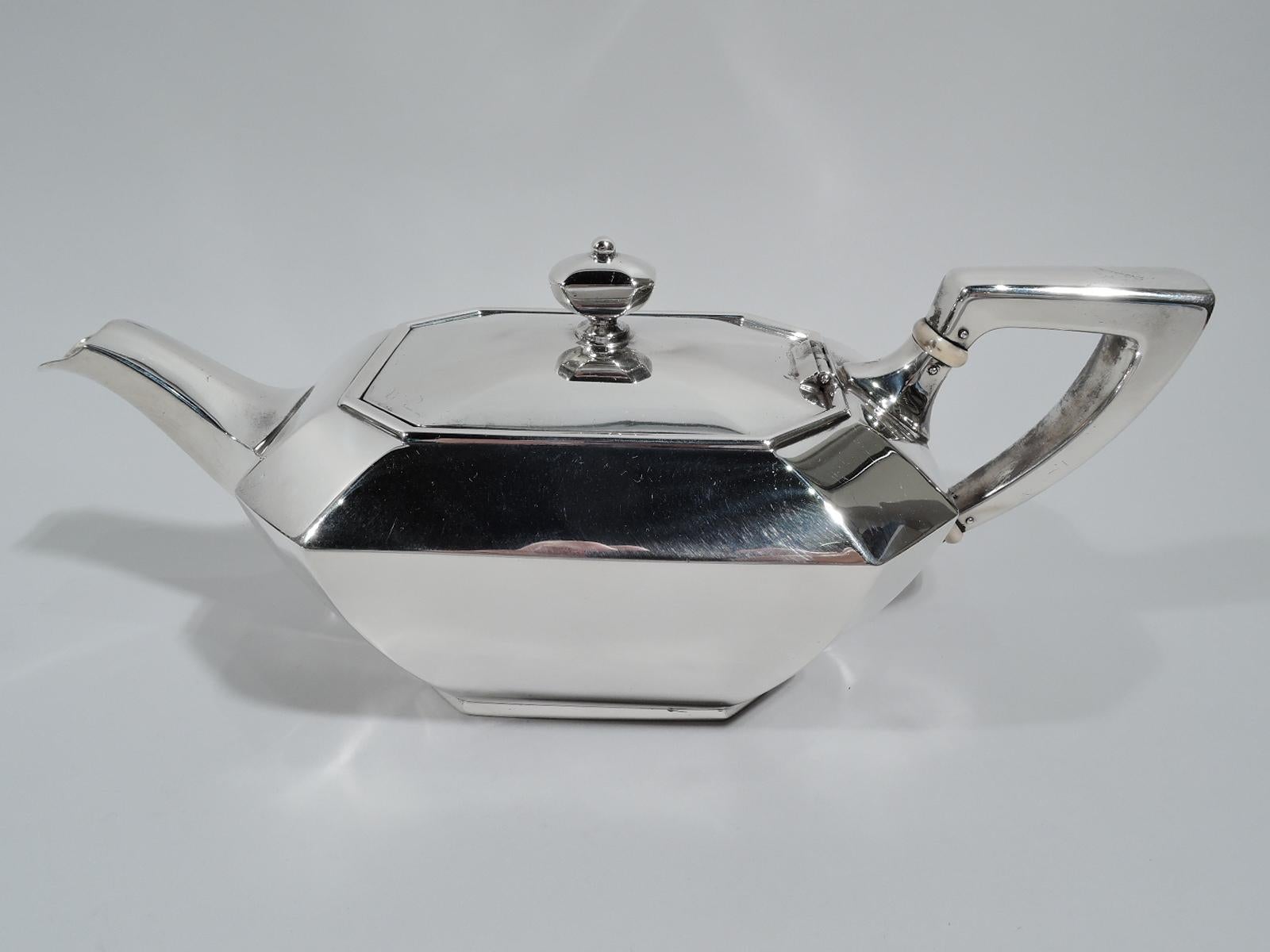 North American Gorham Fairfax Art Deco Sterling Silver 5-Piece Coffee and Tea Set
