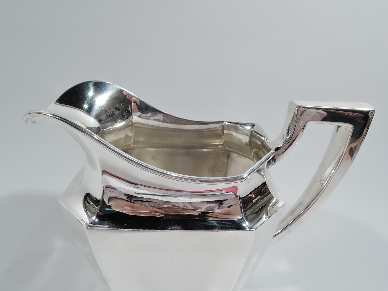 Gorham Fairfax Art Deco Sterling Silver Water Pitcher In Excellent Condition In New York, NY
