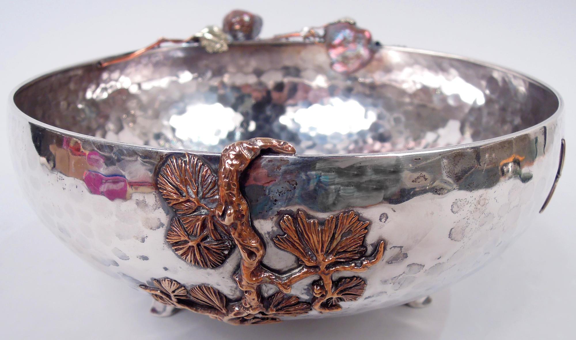 Gorham Japonesque gemischten Metall Erdbeere & Schmetterling Schüssel 1881 (amerikanisch) im Angebot