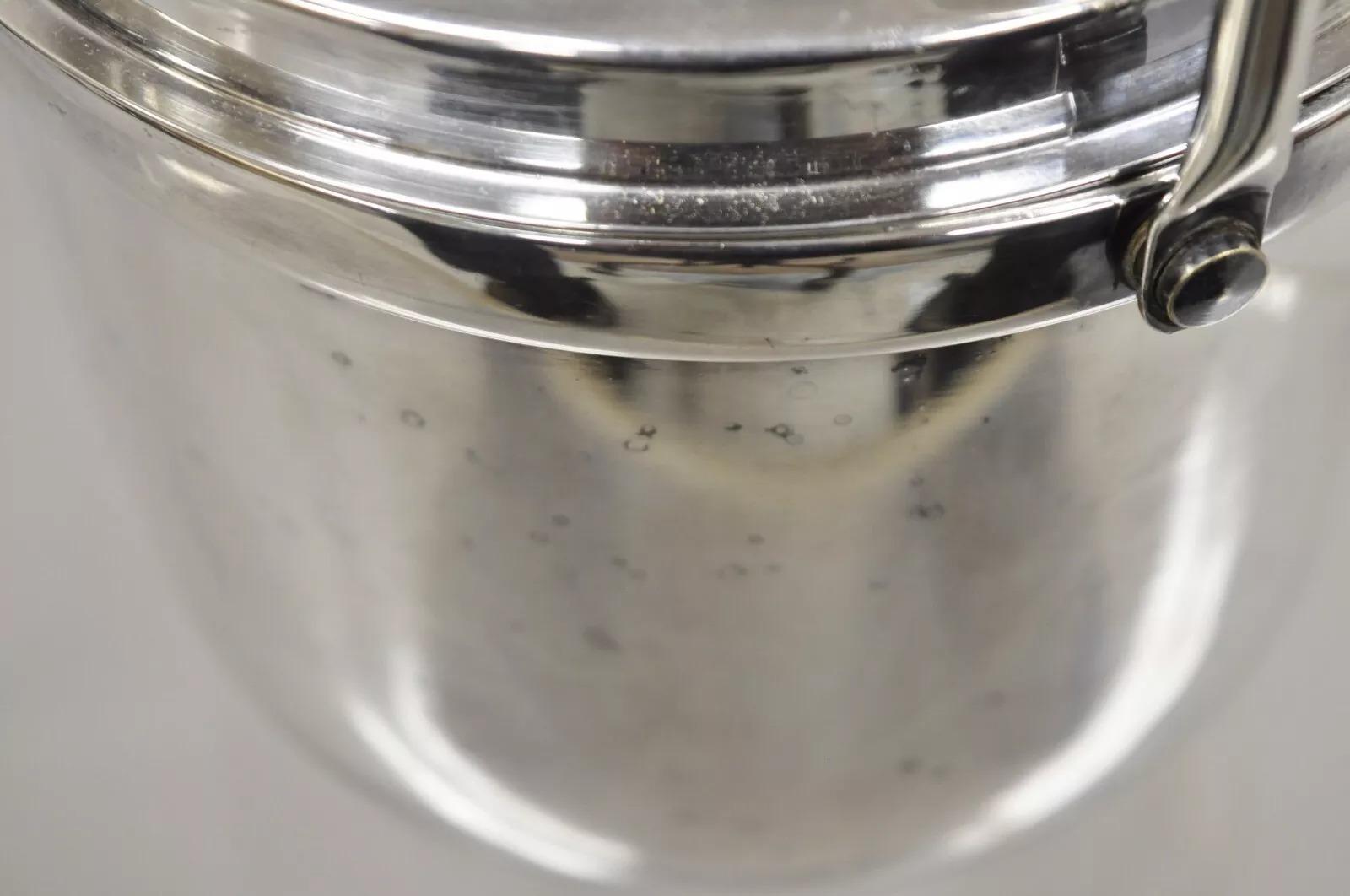 Gorham Mid Century Modern Silver Plated Hinged Lid Ice Bucket w Glass Liner (seau à glace avec couvercle à charnière plaqué argent) en vente 2