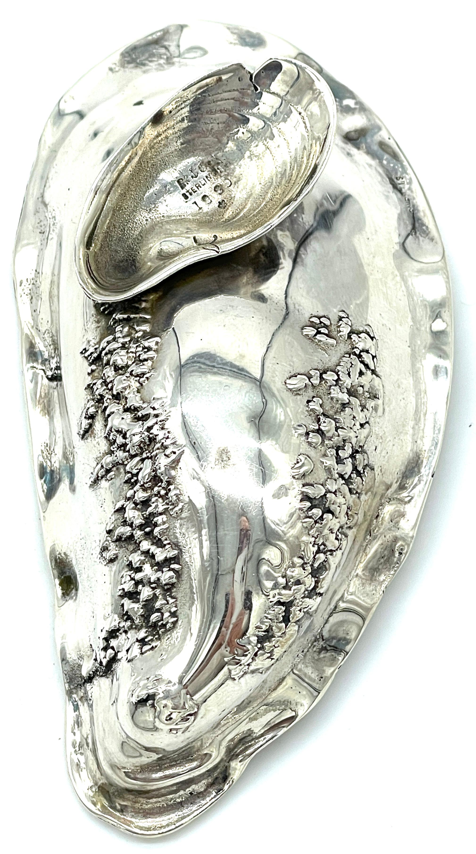 Gorham 'Narragansett' Sterling- Silver Shell Dish & Figural Crab Spoon For Sale 1