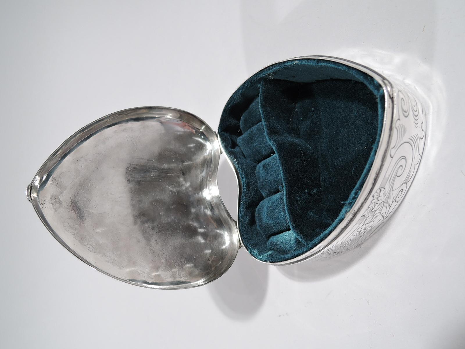 Early 20th Century Gorham Romantic Sterling Silver Heart-Shaped Jewelry Box