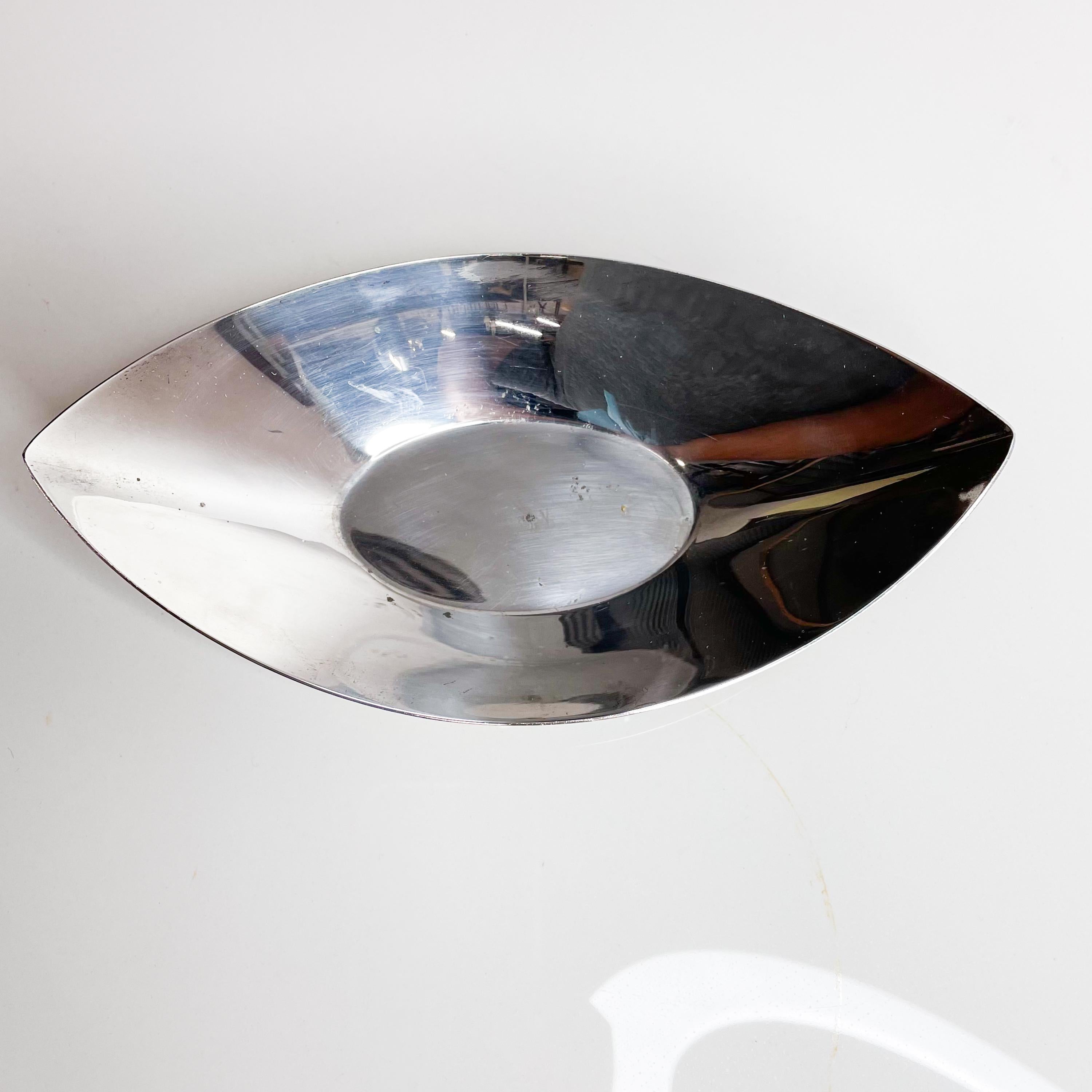 Gorham Silver Plate Serving Dish Oval Canoe Bowl Modern Midcentury Design In Good Condition In Chula Vista, CA