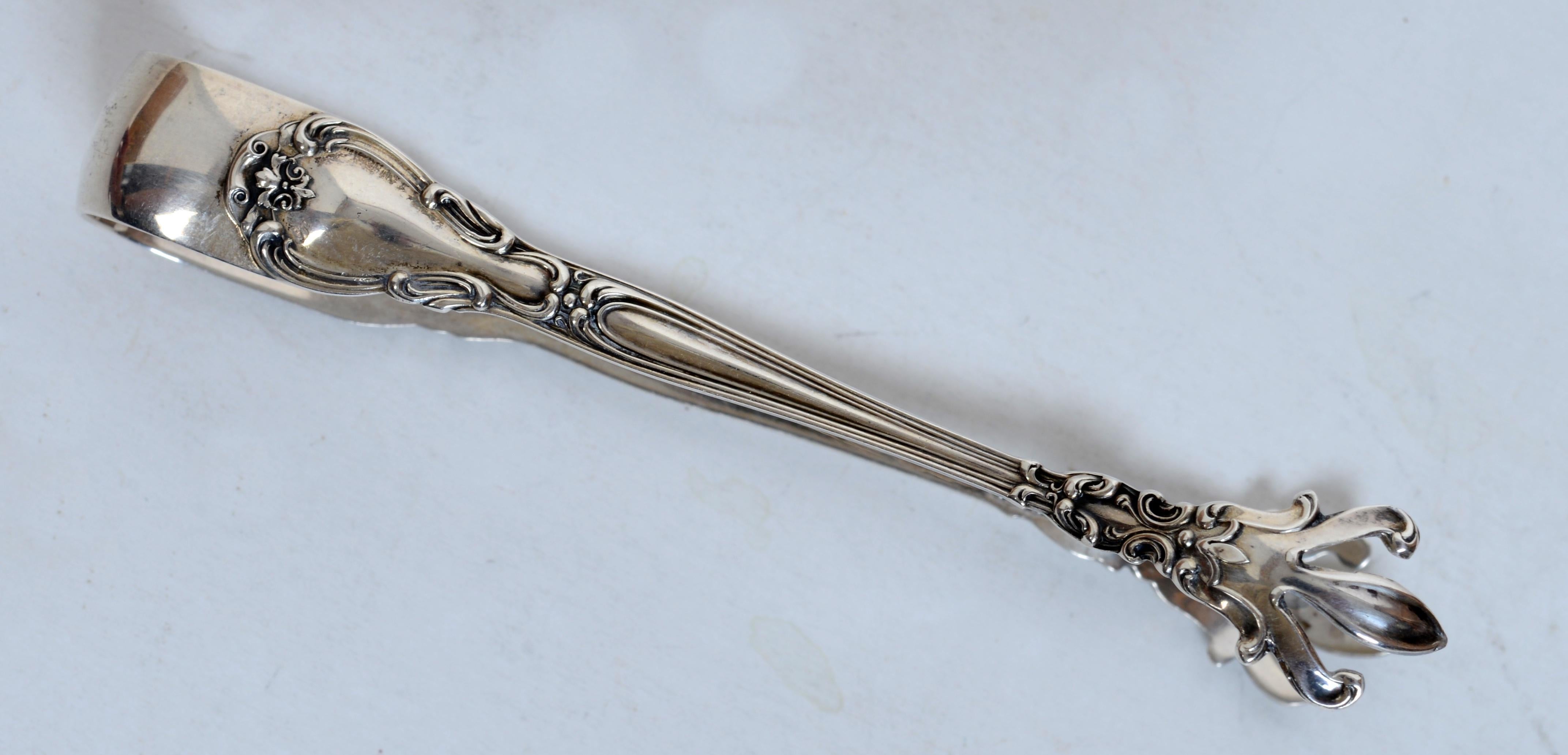 Gorham Small Sugar Tongs, Chantilly Pattern, No Monogram In Excellent Condition For Sale In valatie, NY