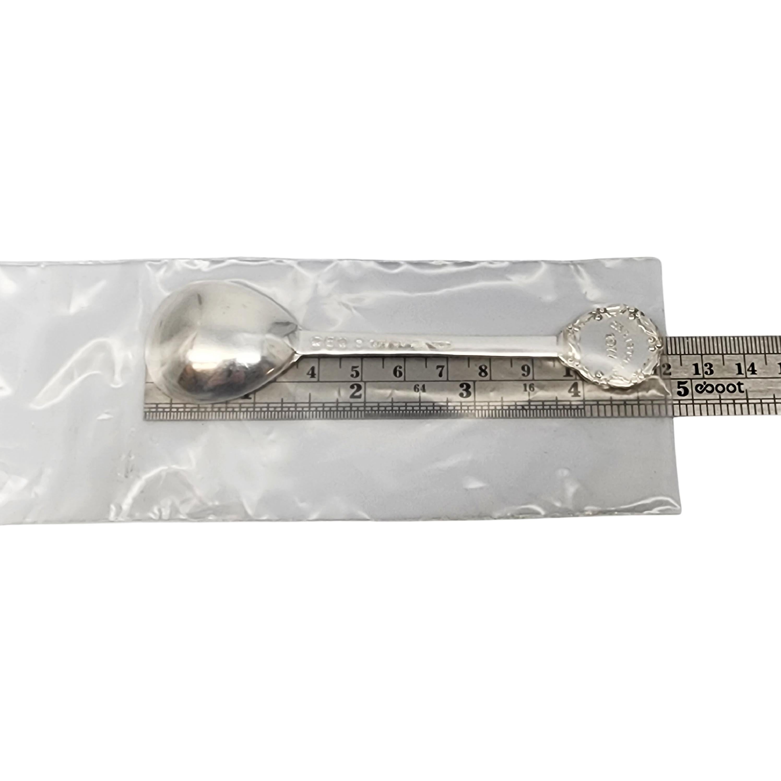 Gorham Sterling Silver 1977 Christmas Spoon Sealed with Box #15798 For Sale 3