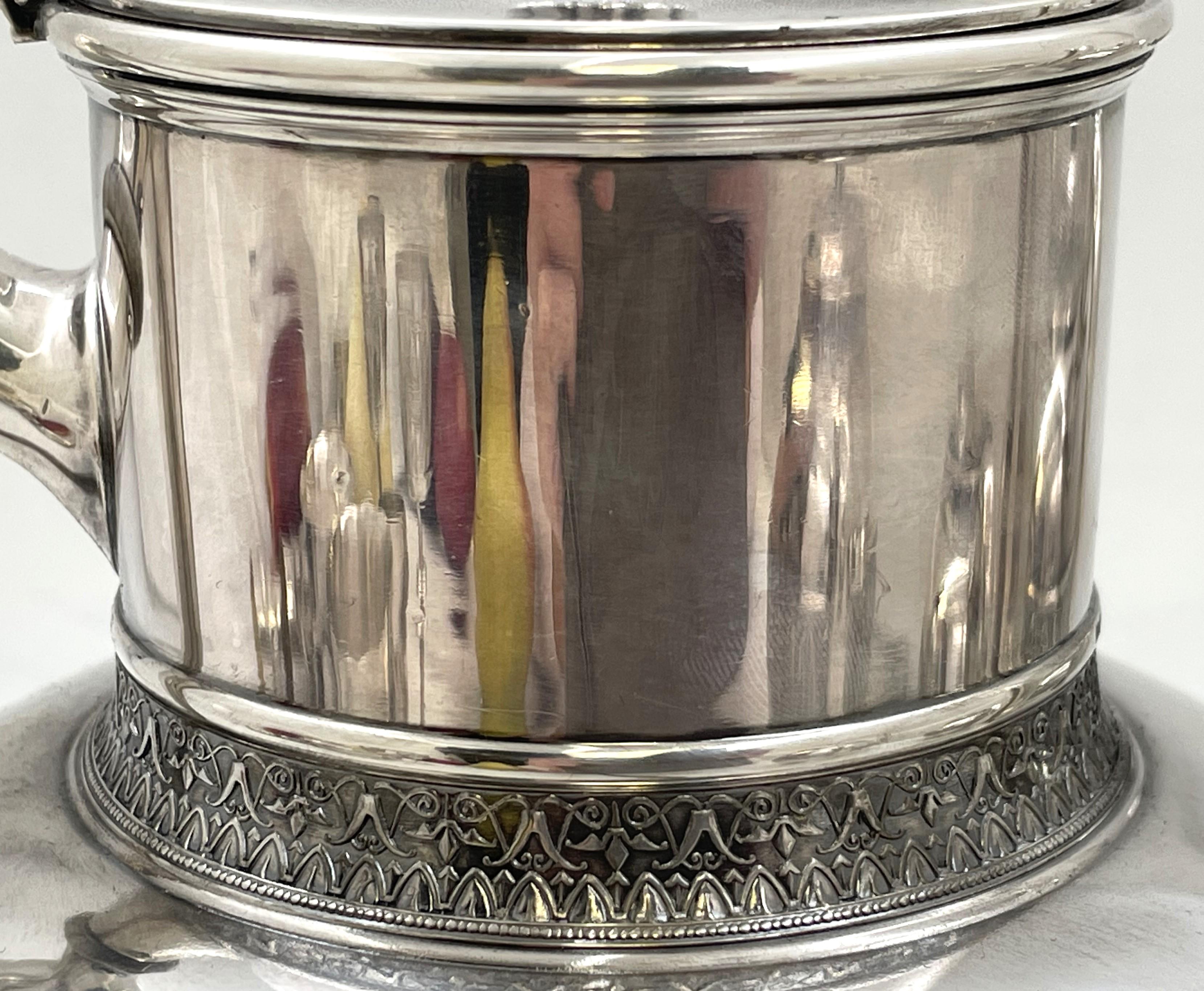 Fine XIX secolo Set da caffè e da tè a 4 pezzi in argento sterling di Gorham con motivo Pompei del 1886 in vendita