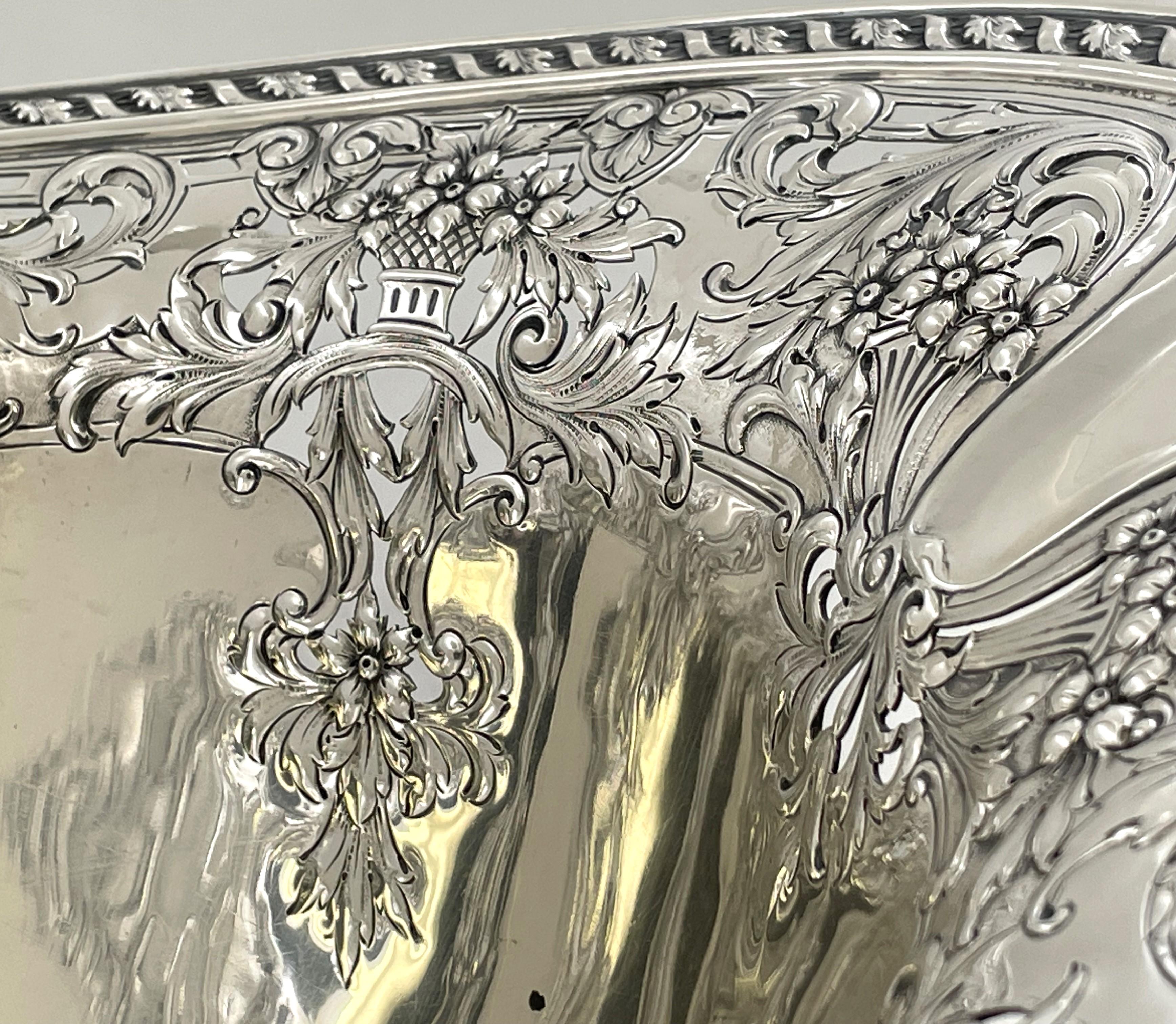 Gorham Sterling Silver Basket Vase in Art Nouveau Style From Early 20th Century For Sale 2