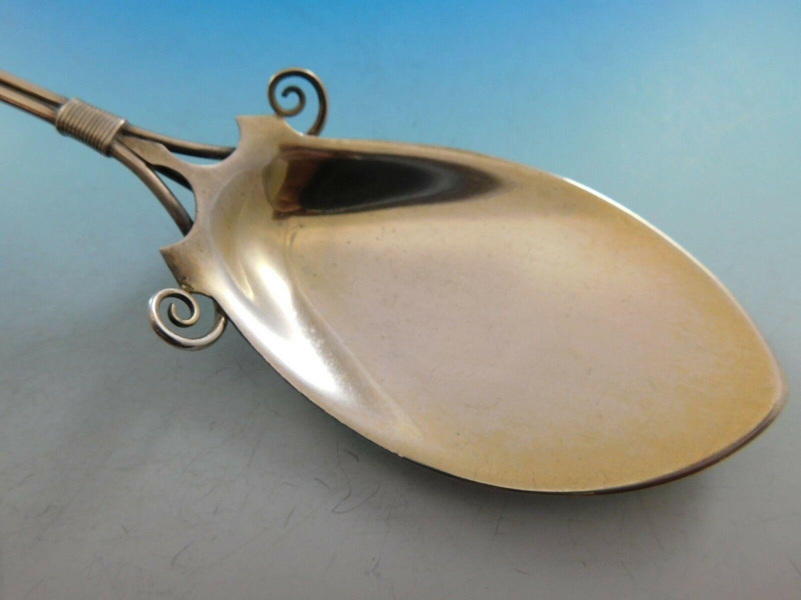 Cuillère à baies Gorham en argent sterling des années 1860 avec oiseau 3D et fil d'argent 2