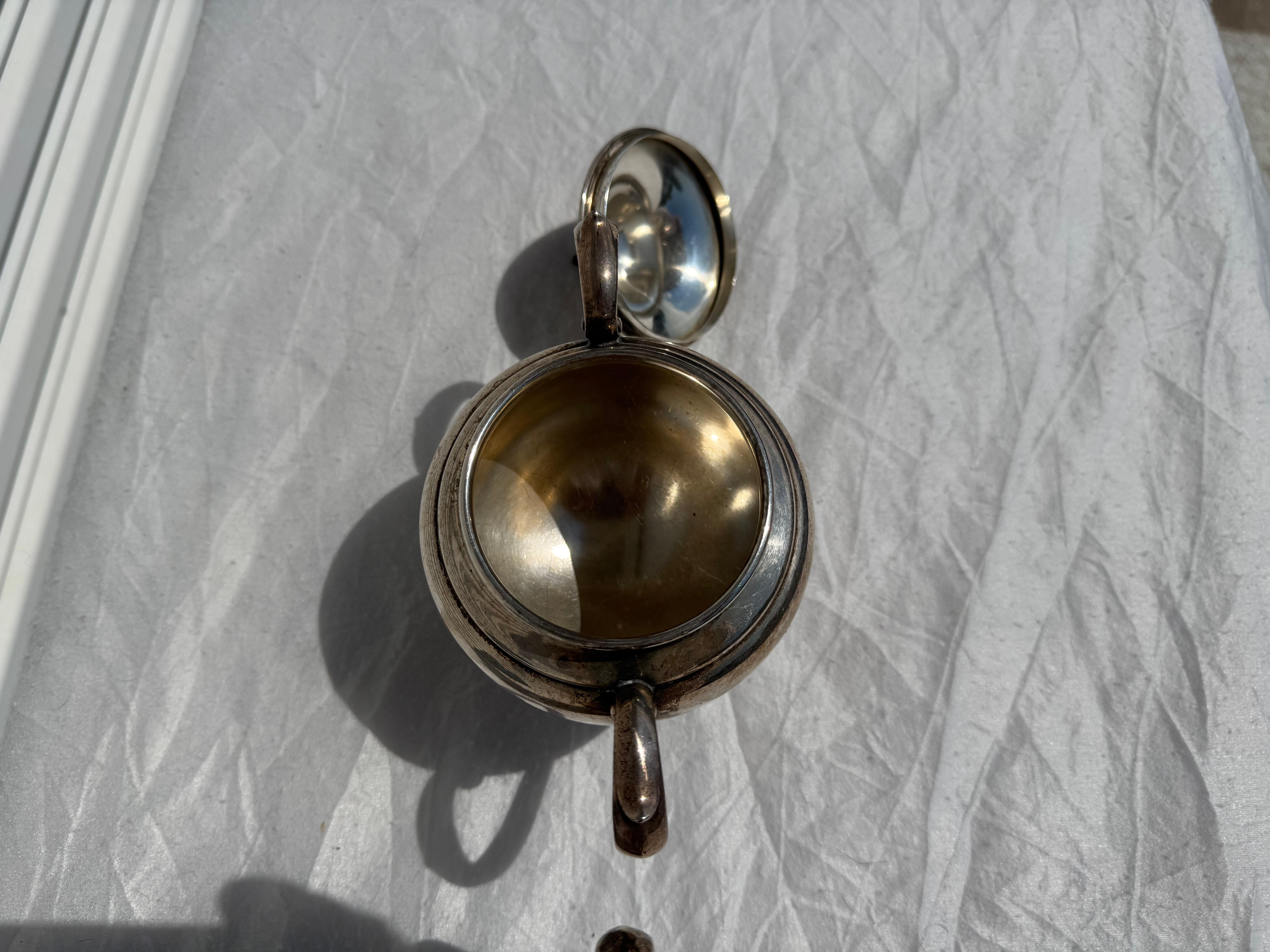 Gorham Sterling Silver Creamer and Sugar Bowl im Zustand „Gut“ im Angebot in Pasadena, TX