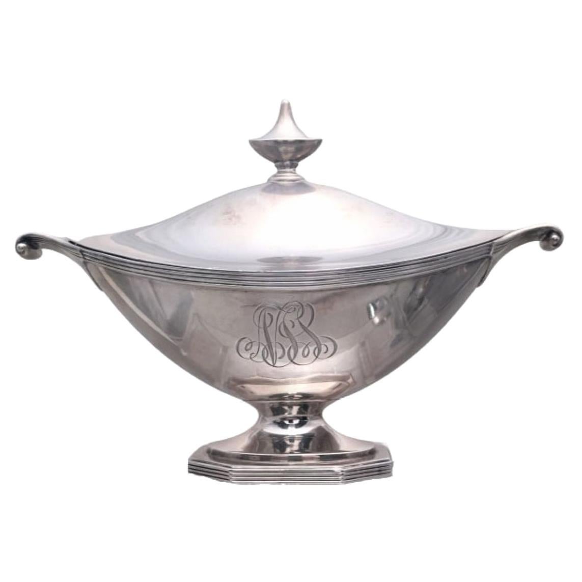 Gorham Sterling Silver Gravy Sauce Boat Tureen in Georgian Style For Sale