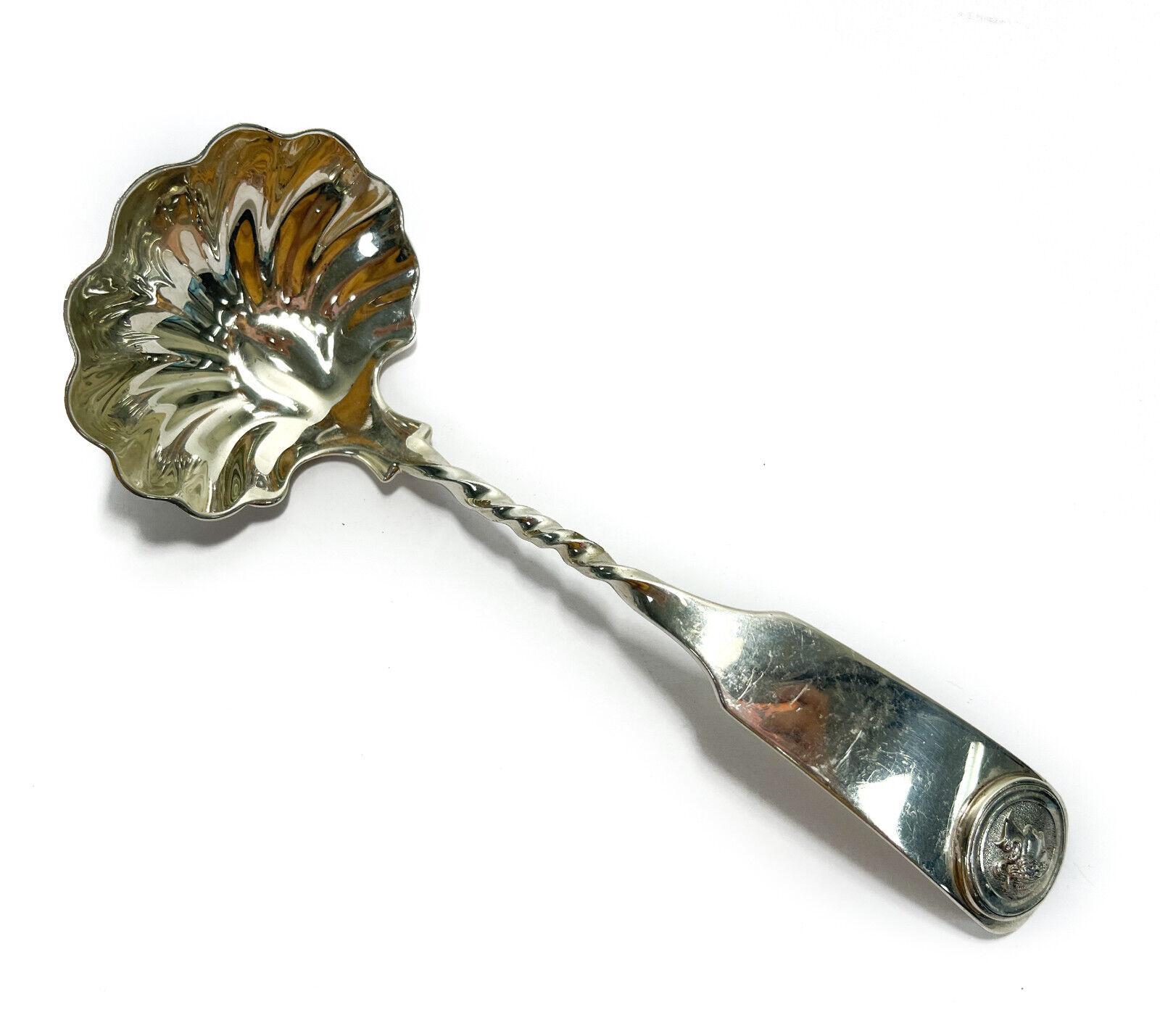 Gorham Sterling Silver Medallion Scalloped Bowl Cream Ladle, Late 19th Century For Sale 1