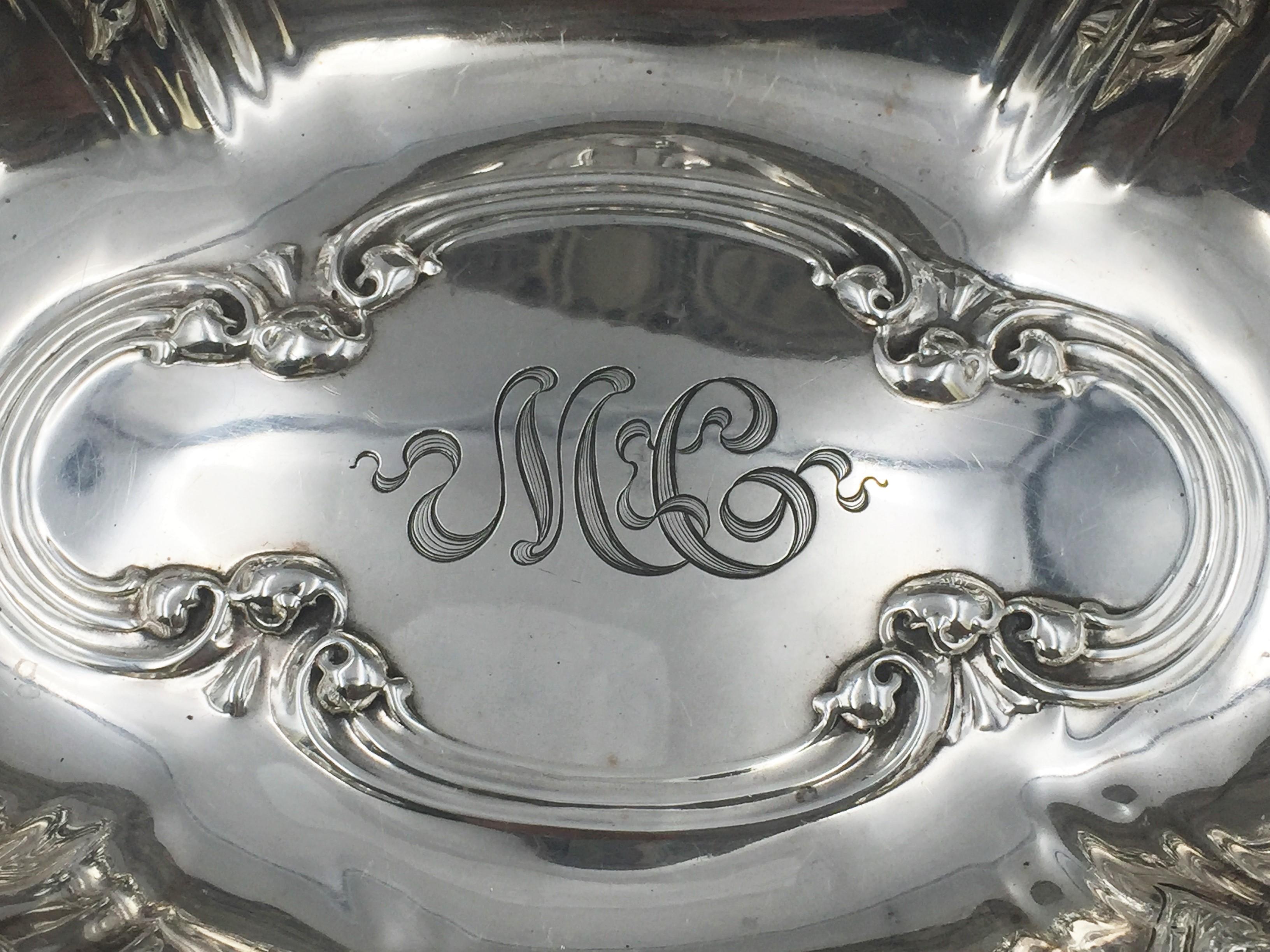 American Gorham Sterling Silver Pair of 1917 Repousse Art Nouveau Centerpiece Bowls For Sale