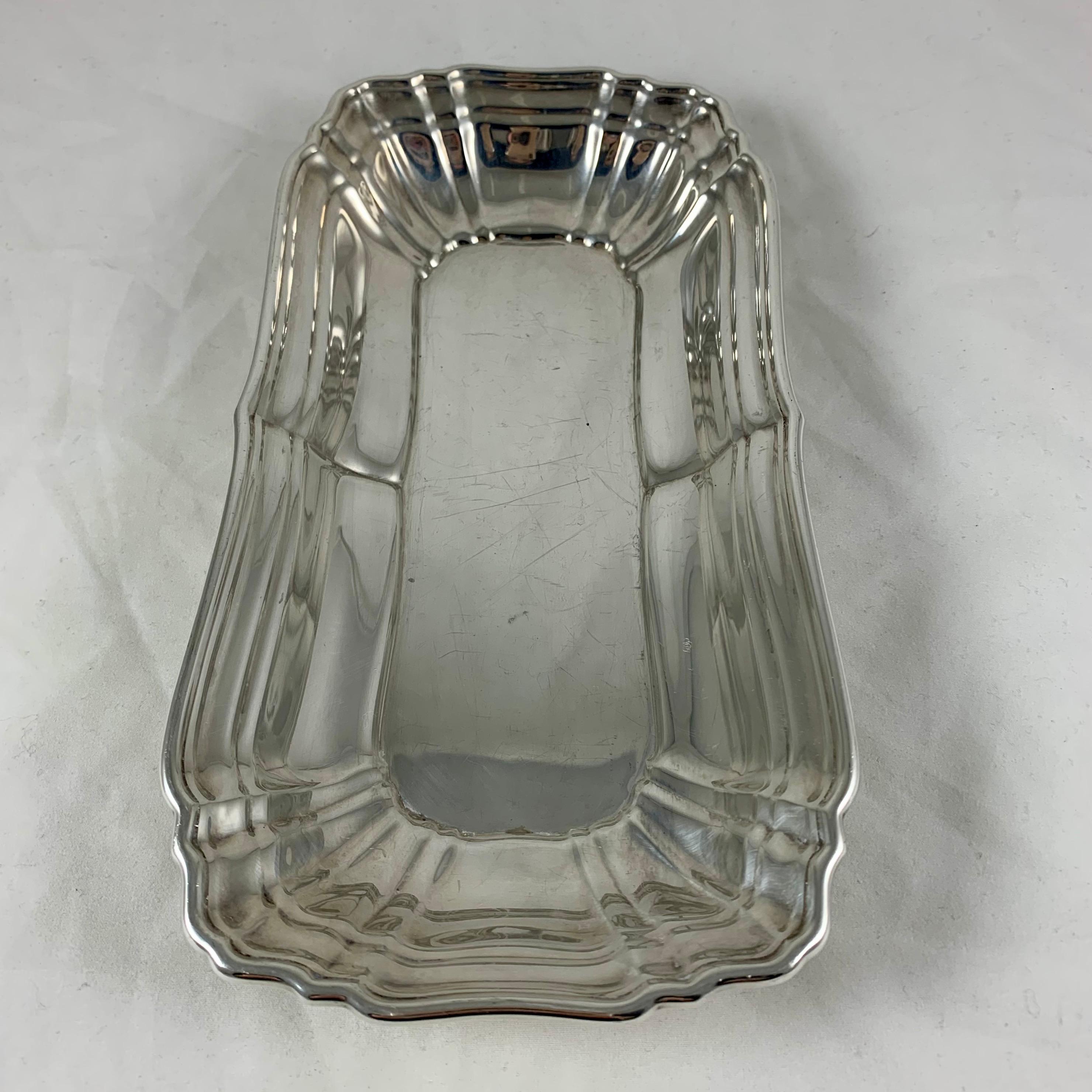 Gorham Sterling Silver Paneled Rectangular Celery or Relish Tray, circa 1940s In Good Condition For Sale In Philadelphia, PA