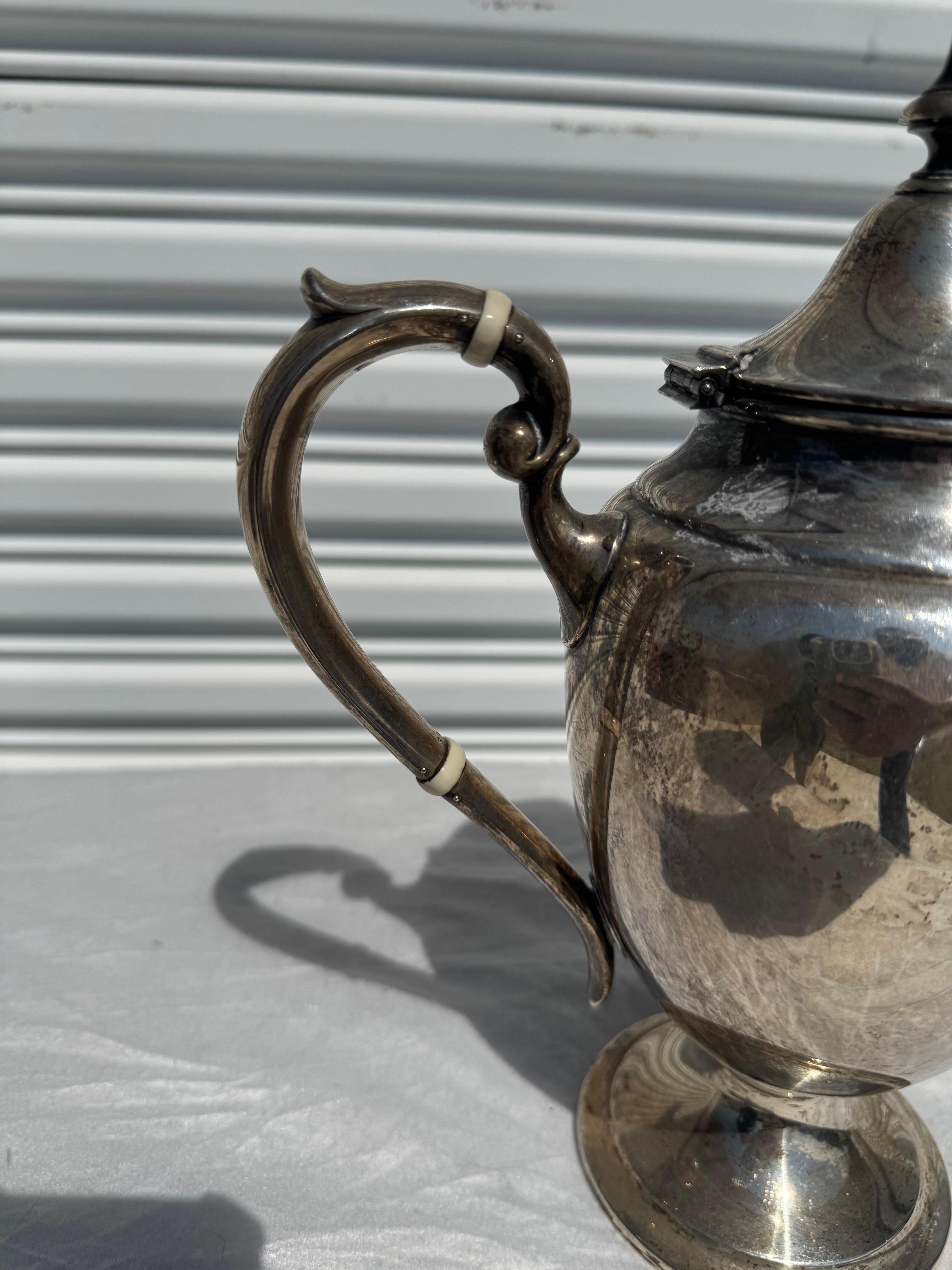 Gorham Sterling Silver Teapot 2 3/4 pint (Amerikanische Klassik) im Angebot