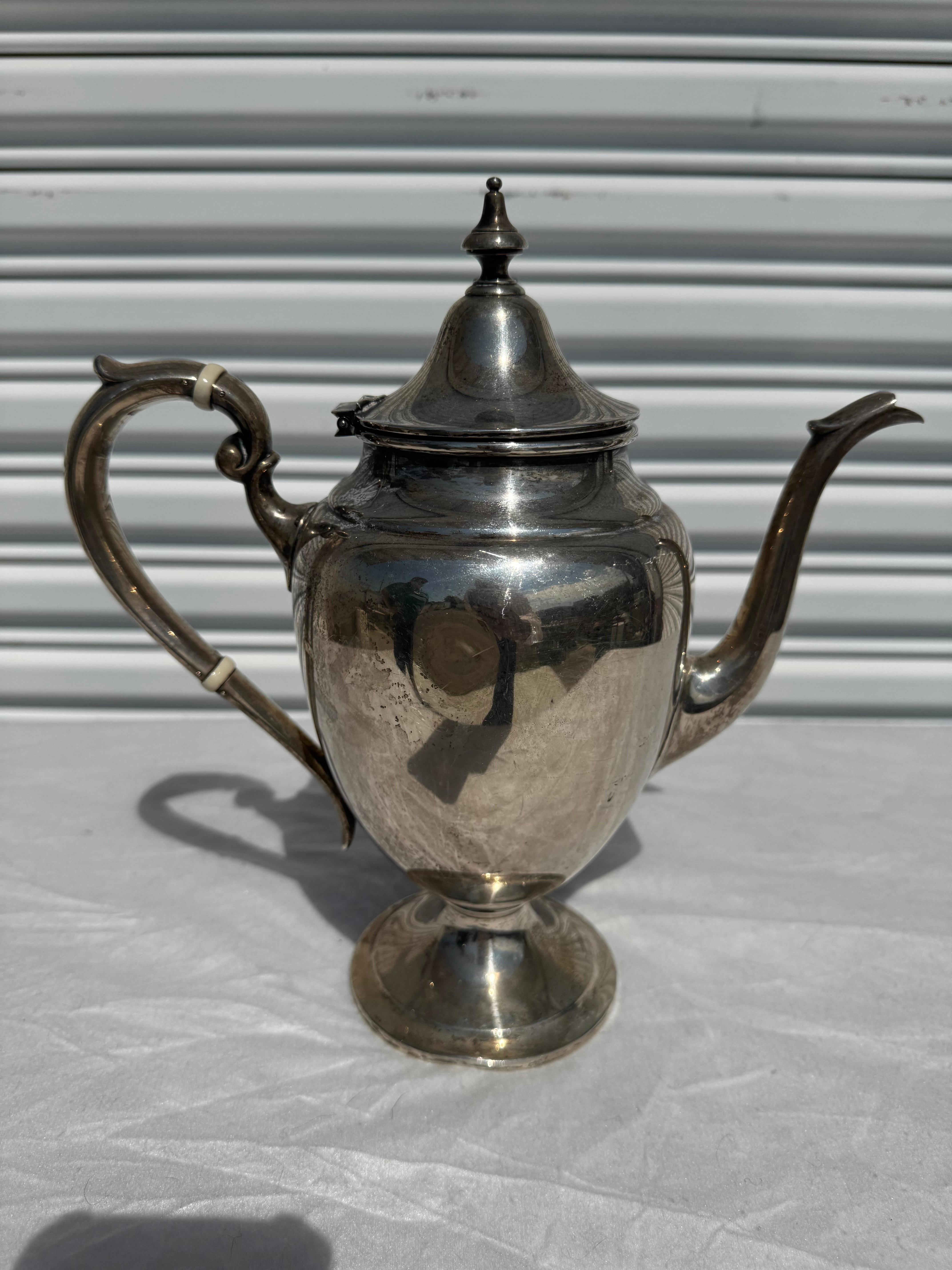 Gorham Sterling Silver Teapot 2 3/4 pint (20. Jahrhundert) im Angebot