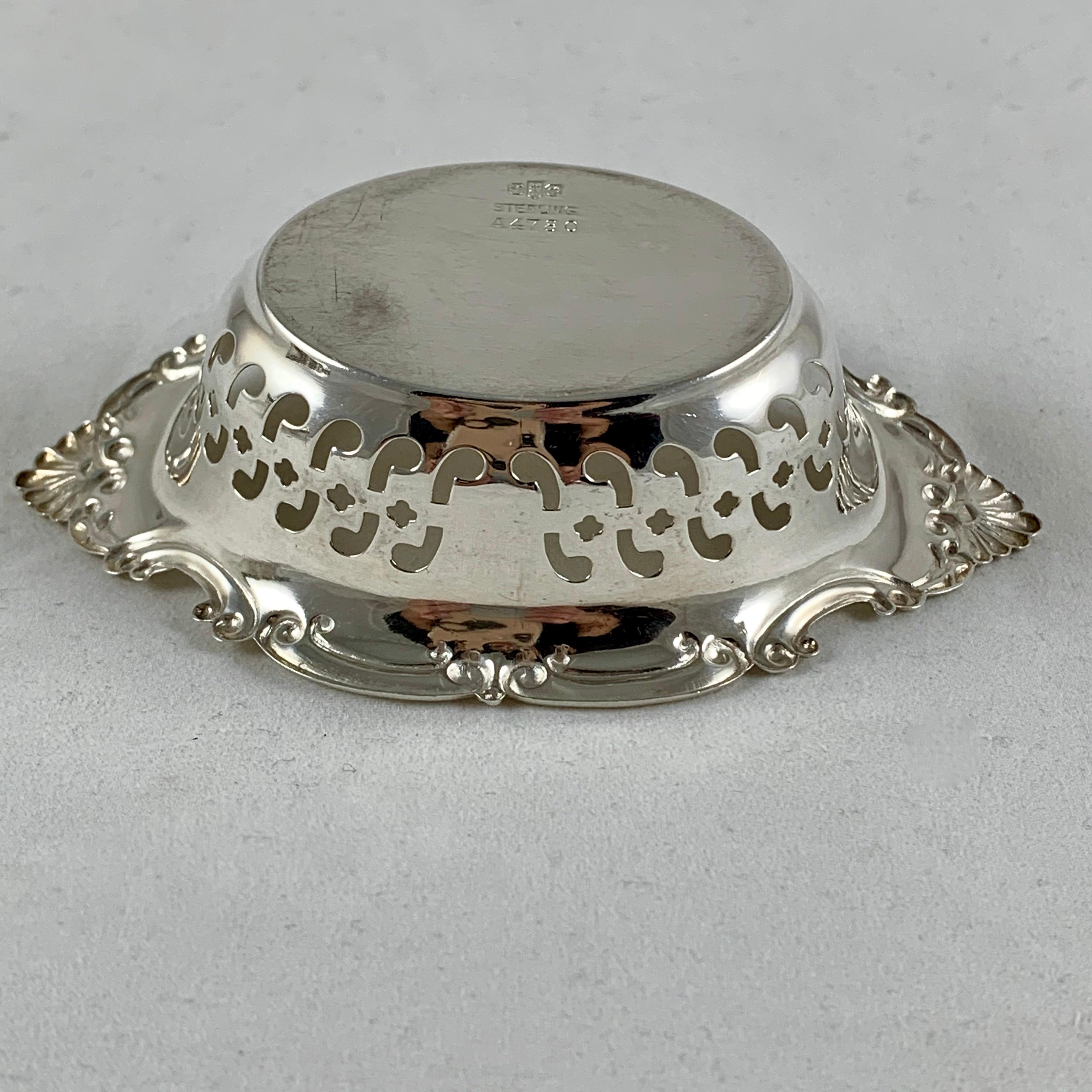 Gorham Strasbourg Sterling Silver Pierced Nut Cups, Set of Eight, circa 1940s 3