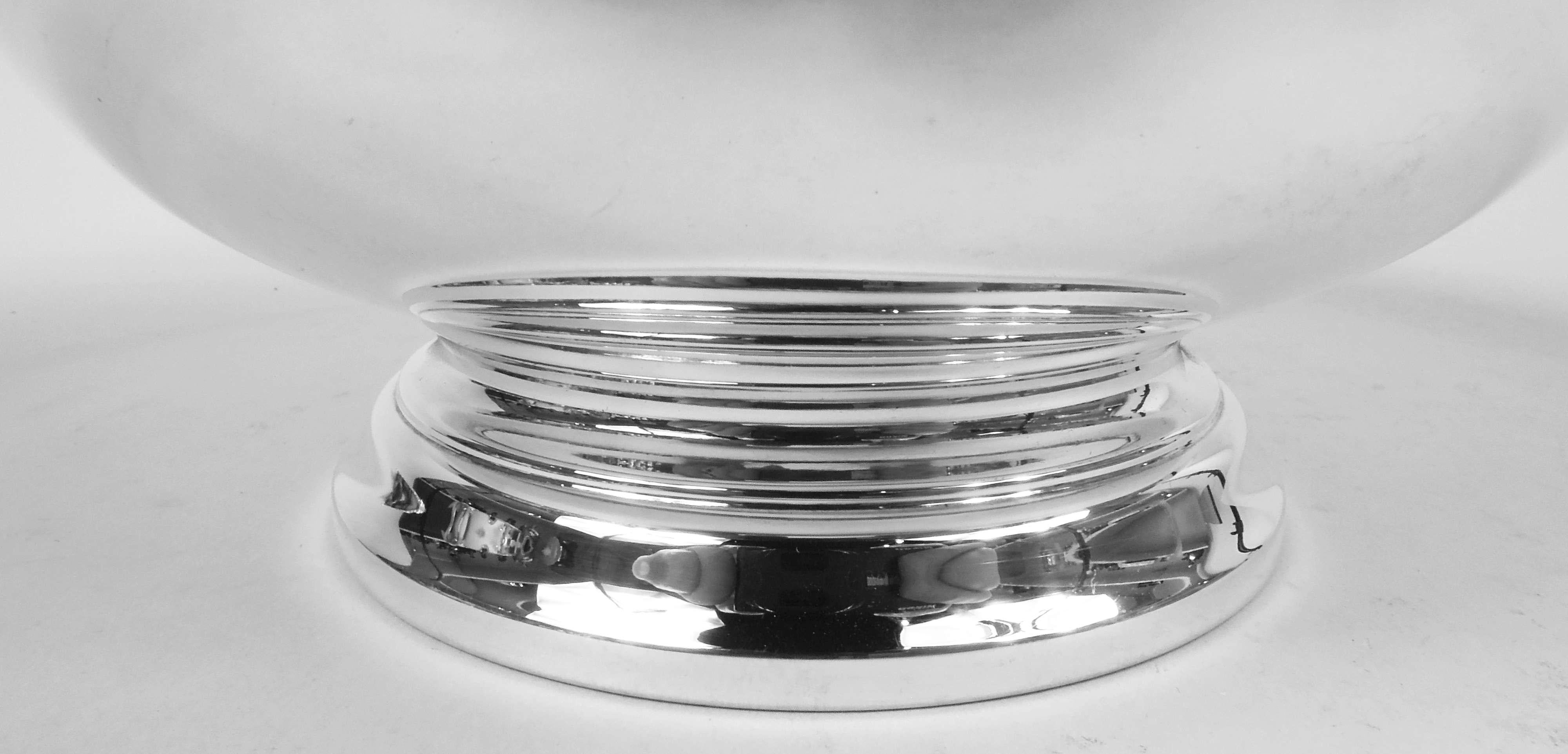 Gorham Traditional Sterling Silver Revere Bowl In Good Condition For Sale In New York, NY