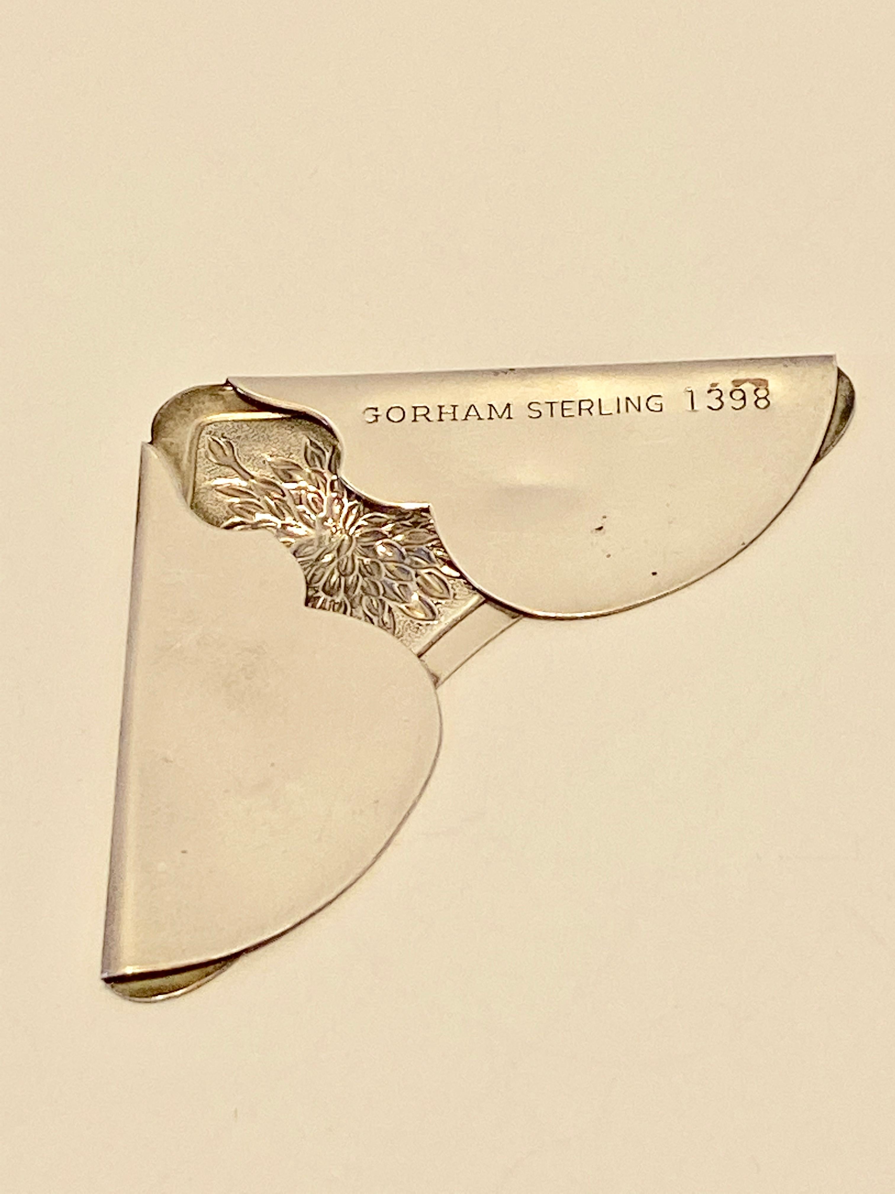 Gorham Victorian Sterling Silver Detailed Bursting Floral Bookmark In Good Condition For Sale In New York, NY