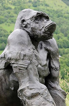 Sculpture en résine grise de Gorilla