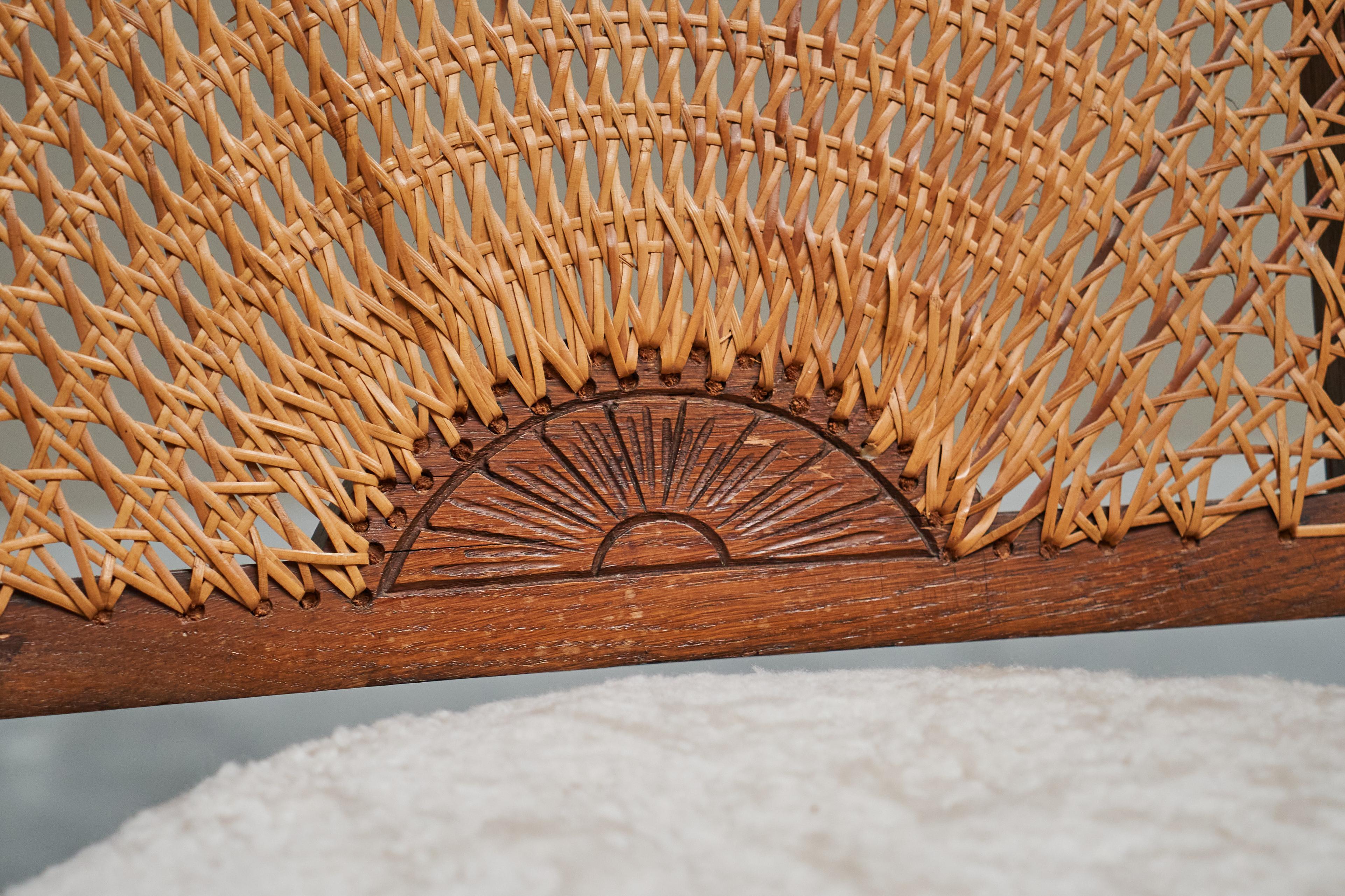 20ième siècle Chaise longue 'Gościcino' en chêne massif, sangles et laine Pologne années 1930 en vente