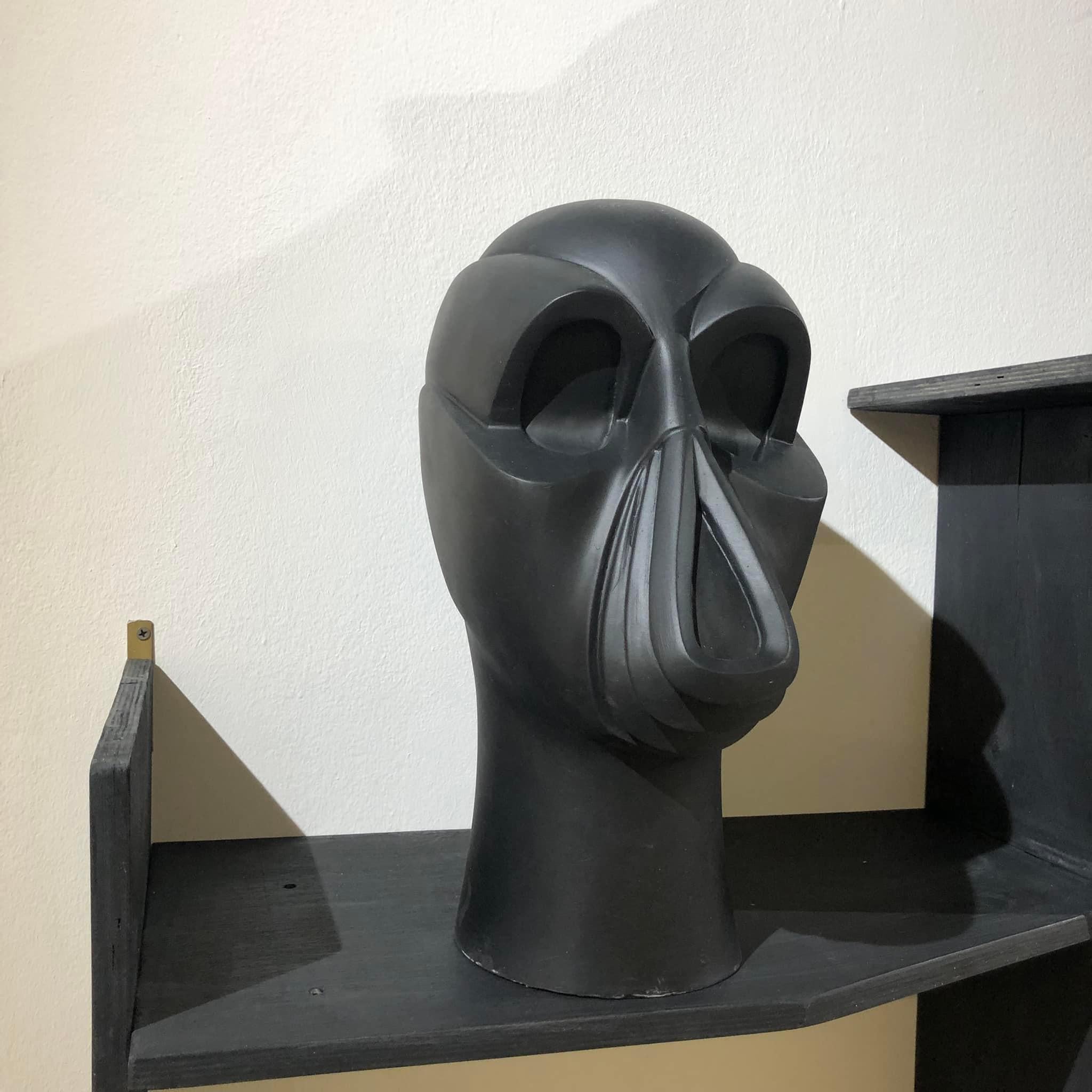 „Mask of the Minister of Education“ Skulptur 16