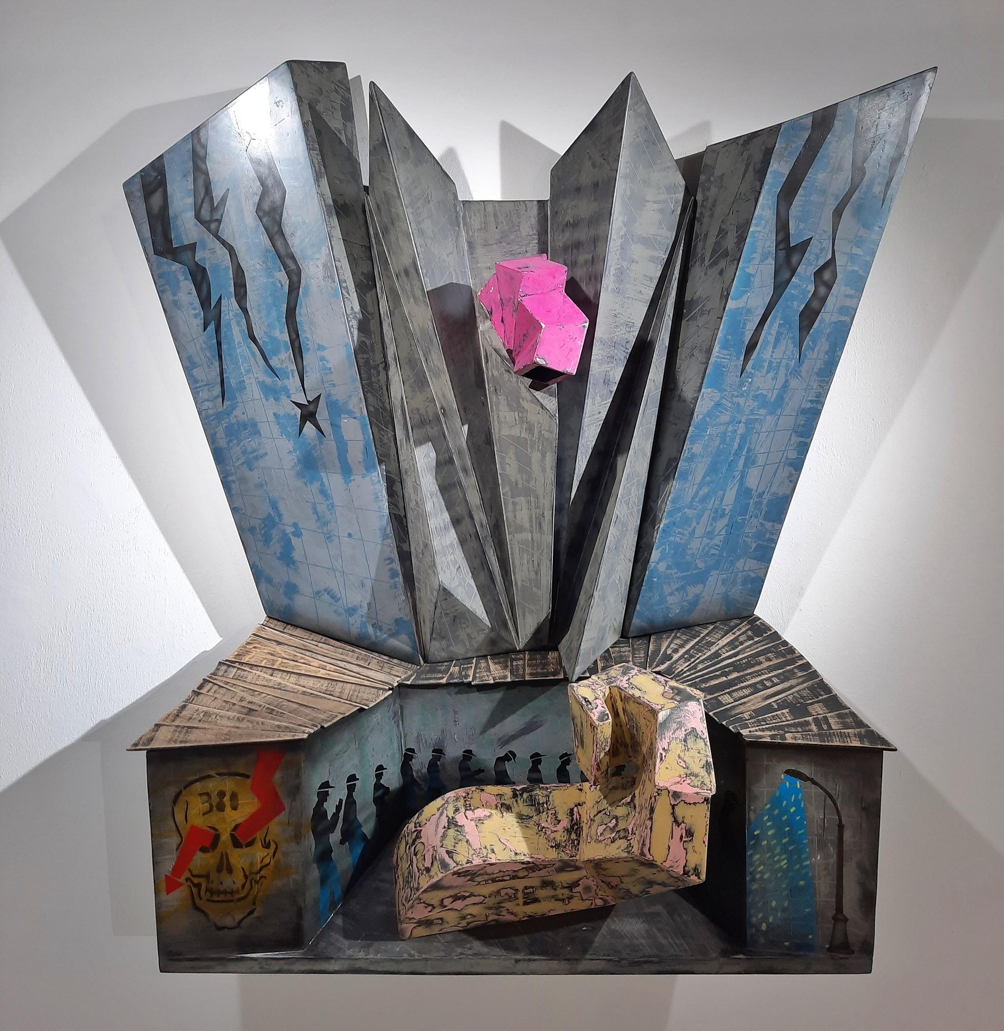 Sculpture murale « Prison » de 71" x 59" pouces par Gosha Ostretsov

Né en 1967, à Moscou
A vécu à Paris pendant dix ans (1988 - 1998), vit et travaille actuellement à Moscou.

LES COLLECTIONS PUBLIQUES :

La Galerie d'État Tretyakov,