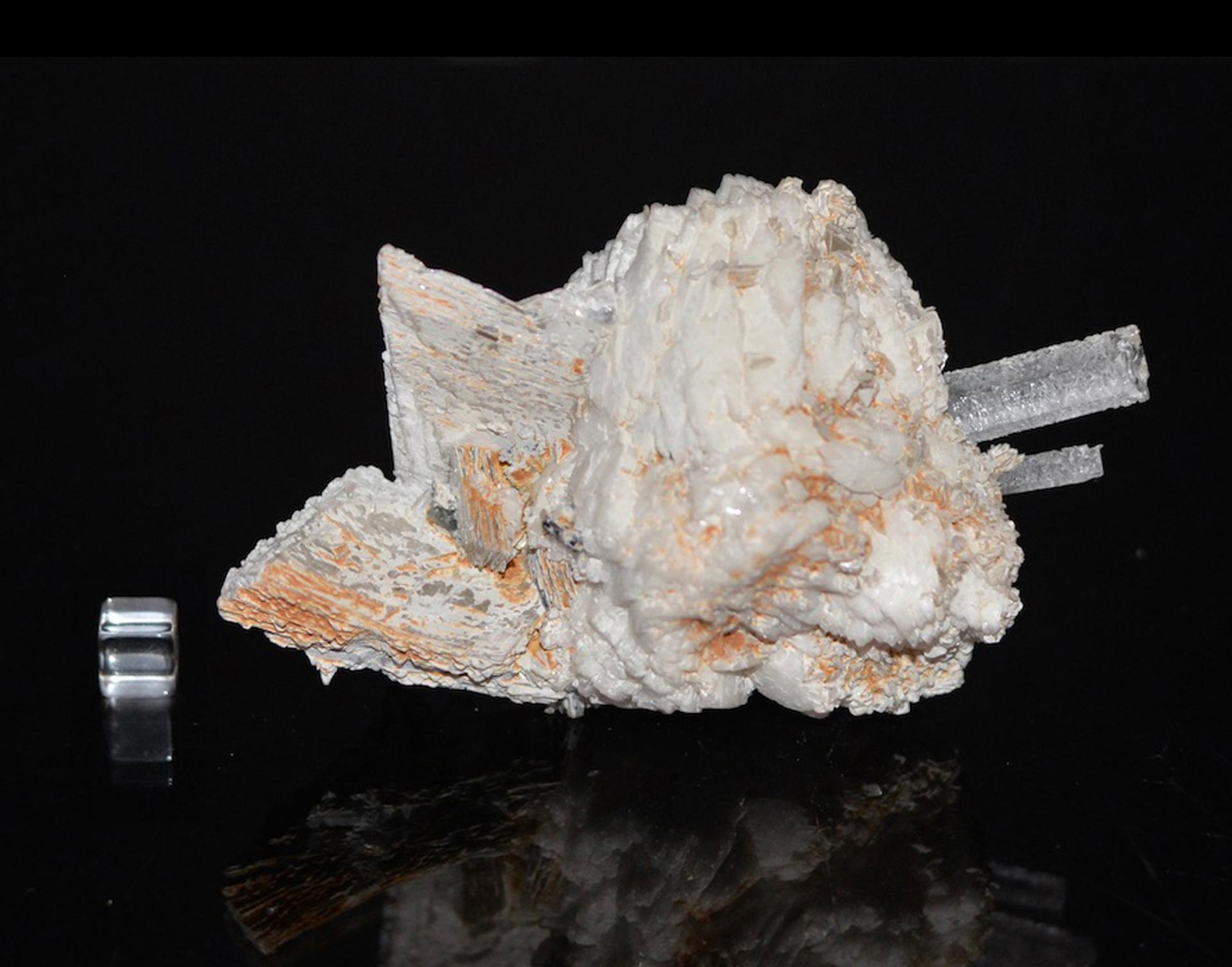 Goshenite with Albite and Muscovite In New Condition For Sale In New York, NY