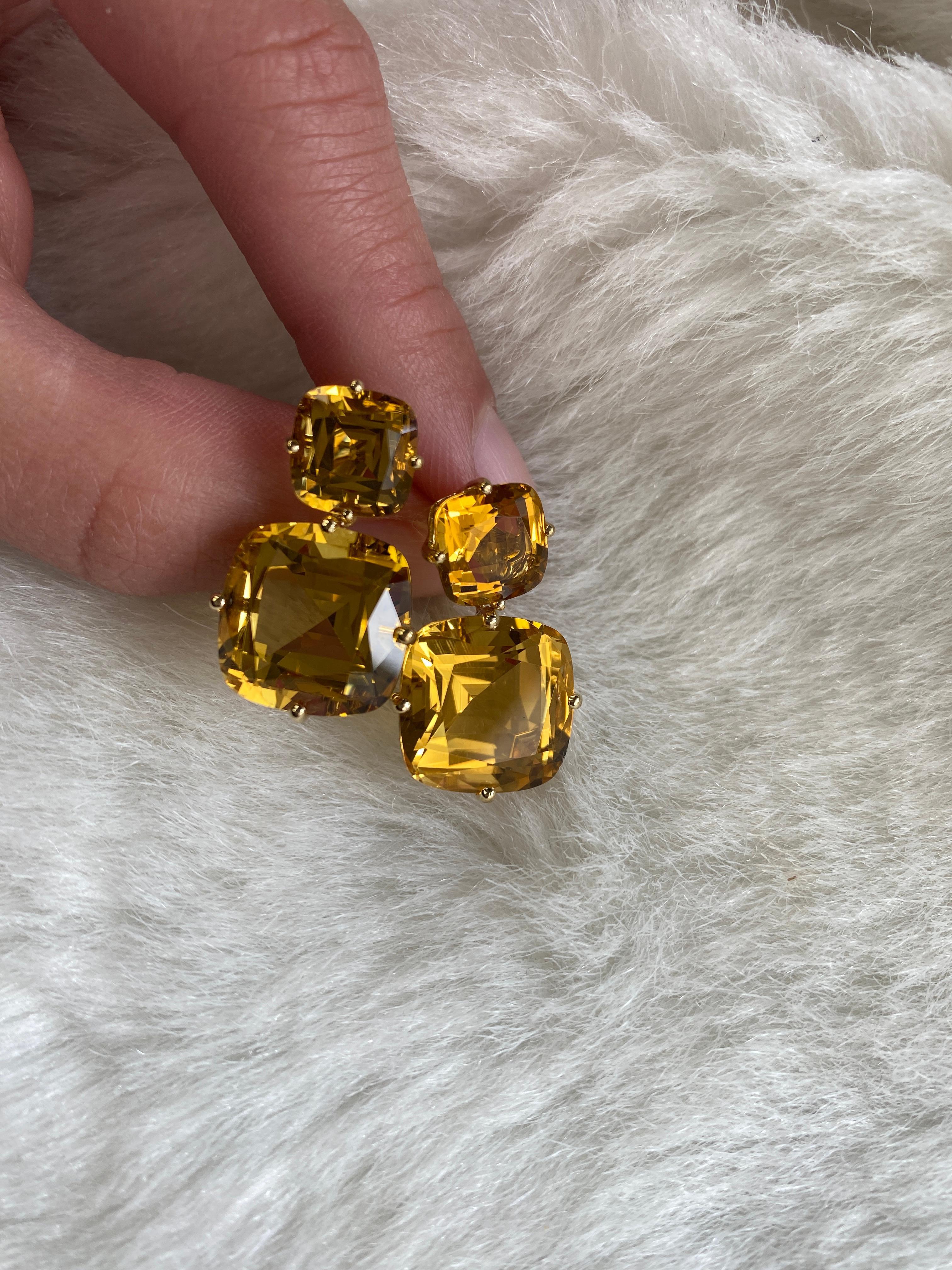Boucles d'oreilles en or jaune 18 carats avec coussin de citrine à 2 niveaux, de la Collection 'Gossip'. Comme tout bon article de Collectional, cette collection comporte une part de valeur choquante. Ils tiendront tout le monde en haleine pour