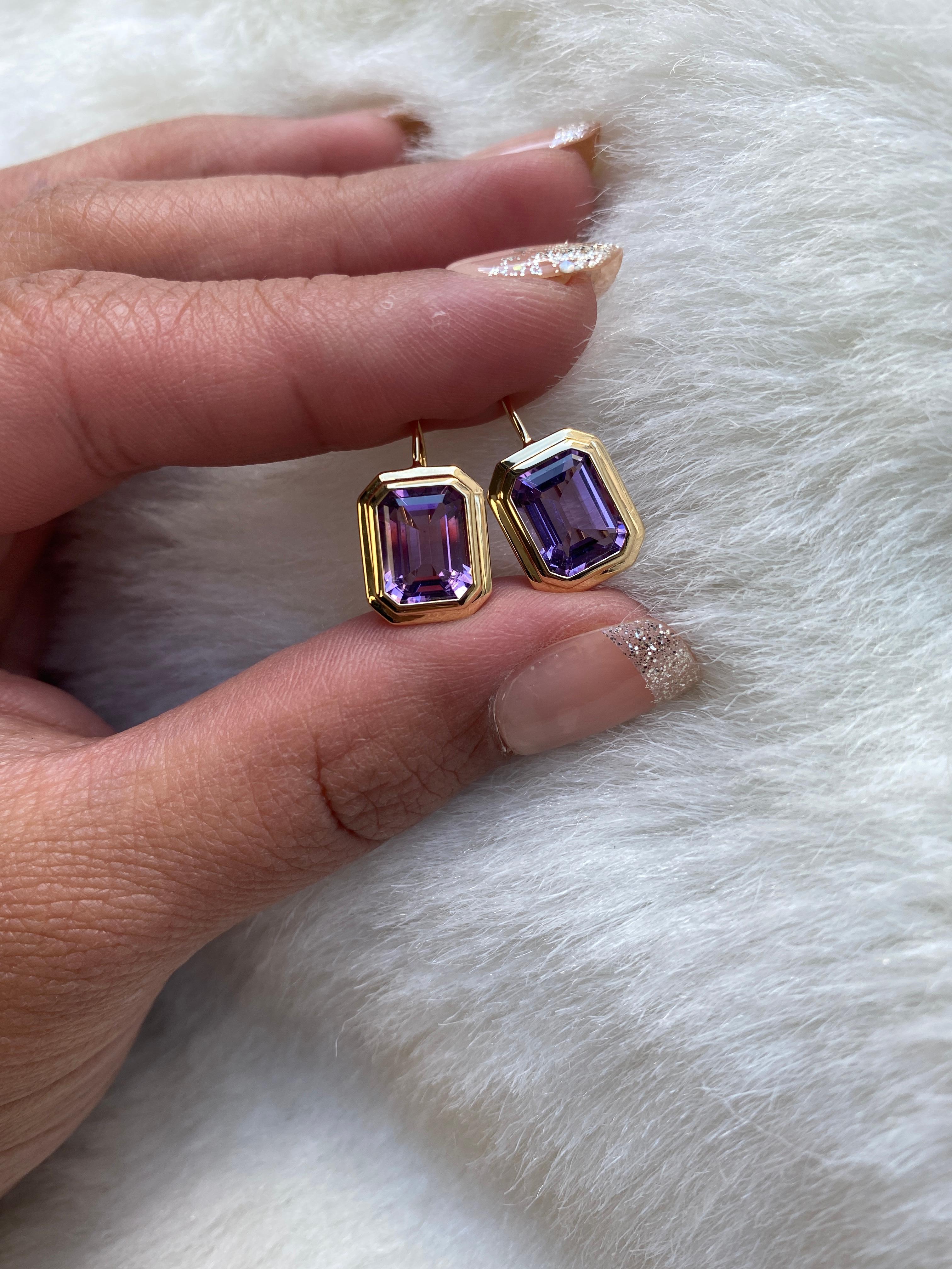 Goshwara Amethyst Emerald Cut Bezel Set on Wire Earrings  In New Condition For Sale In New York, NY