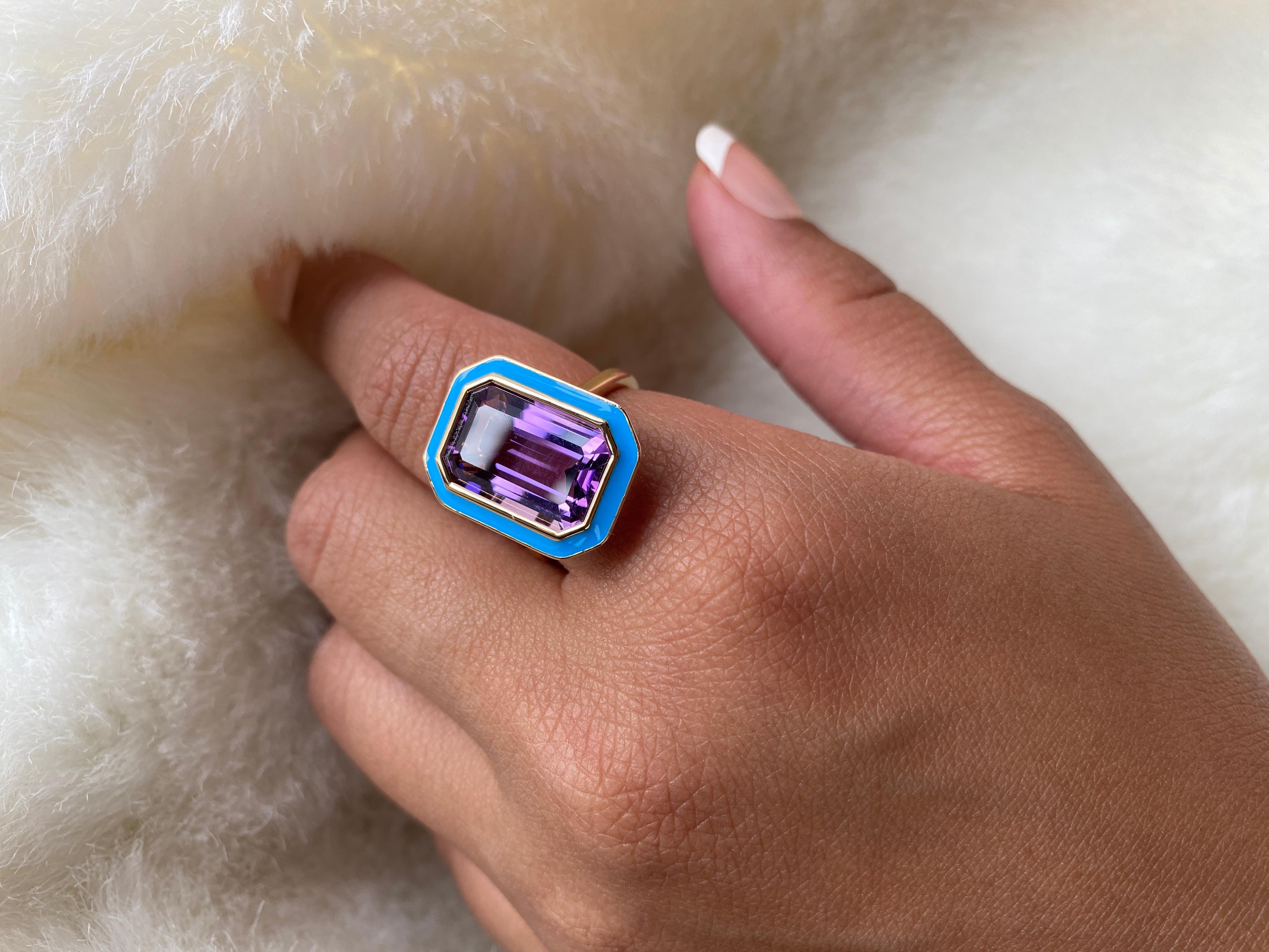 Goshwara Amethyst Emerald Cut in a Bezel Setting Ring (Améthyste taillée en émeraude et sertie dans un chaton)  Unisexe en vente