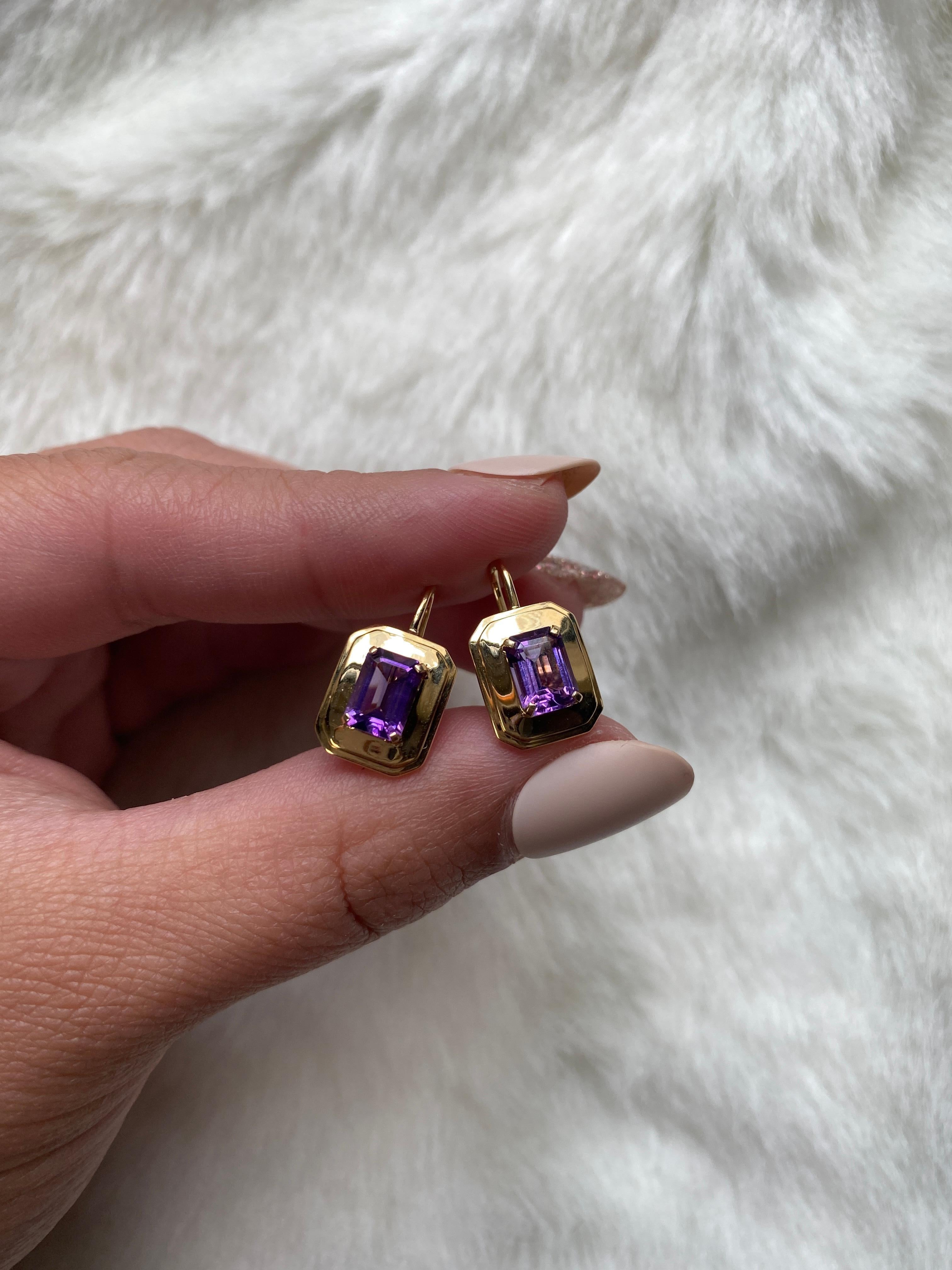 Contemporary Goshwara Amethyst Emerald Cut with Gold Earrings For Sale