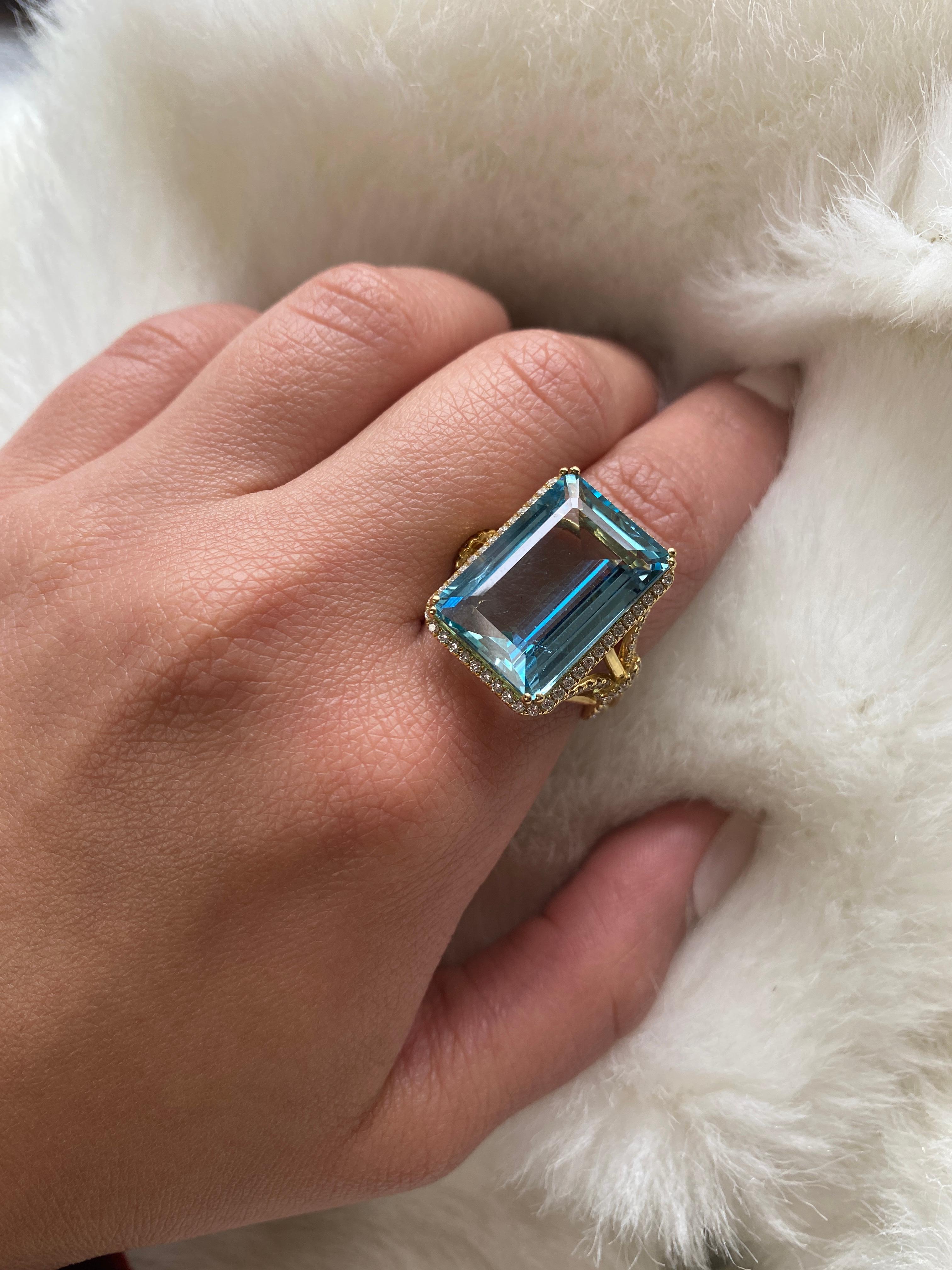 Contemporary Goshwara Aqua Emerald Cut with Diamonds Ring For Sale
