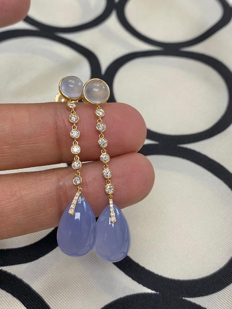 Goshwara Blue Chalcedony Cabochon-Drop And Diamond Earrings In New Condition In New York, NY