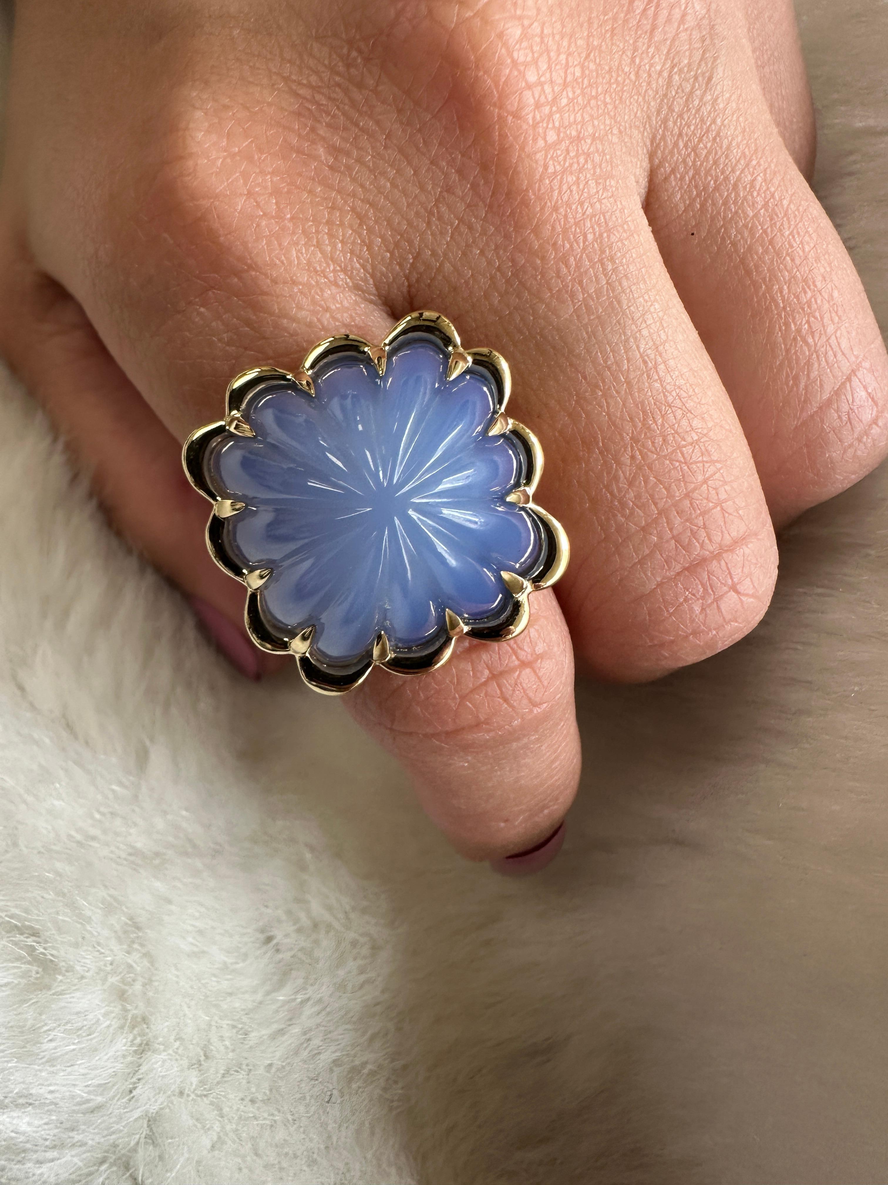 Goshwara Blue Chalcedony Square Flower Shape Ring In New Condition For Sale In New York, NY