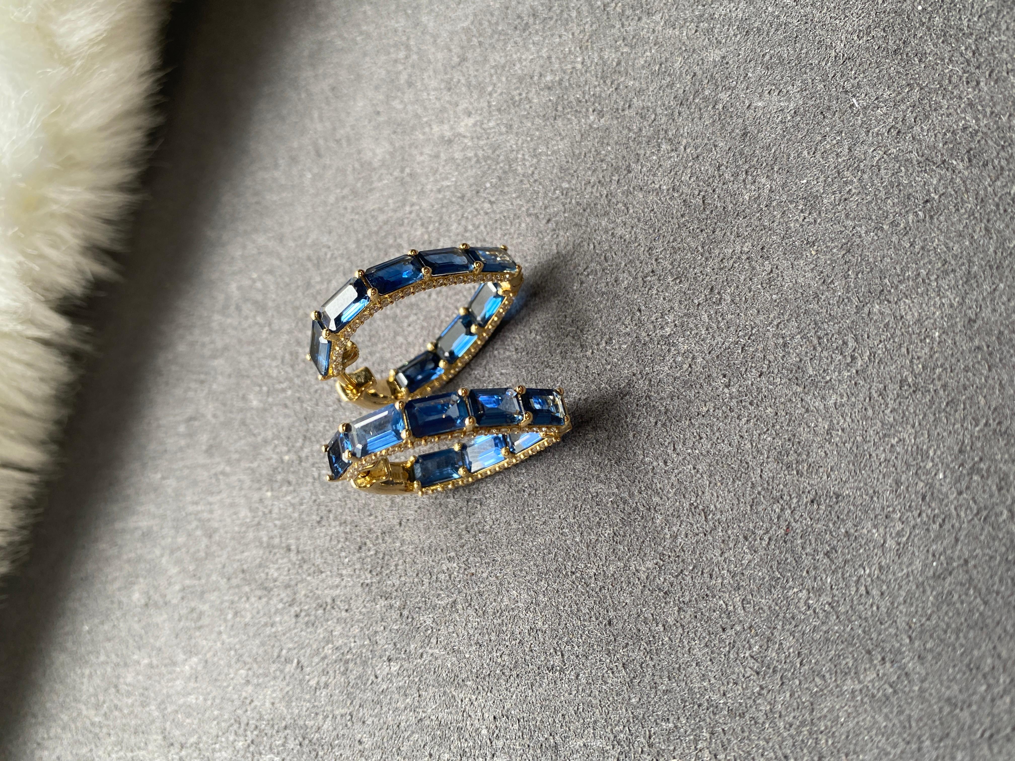 Goshwara Blue Sapphire Emerald Cut Heart Shape with Diamonds Hoops Earrings For Sale 2