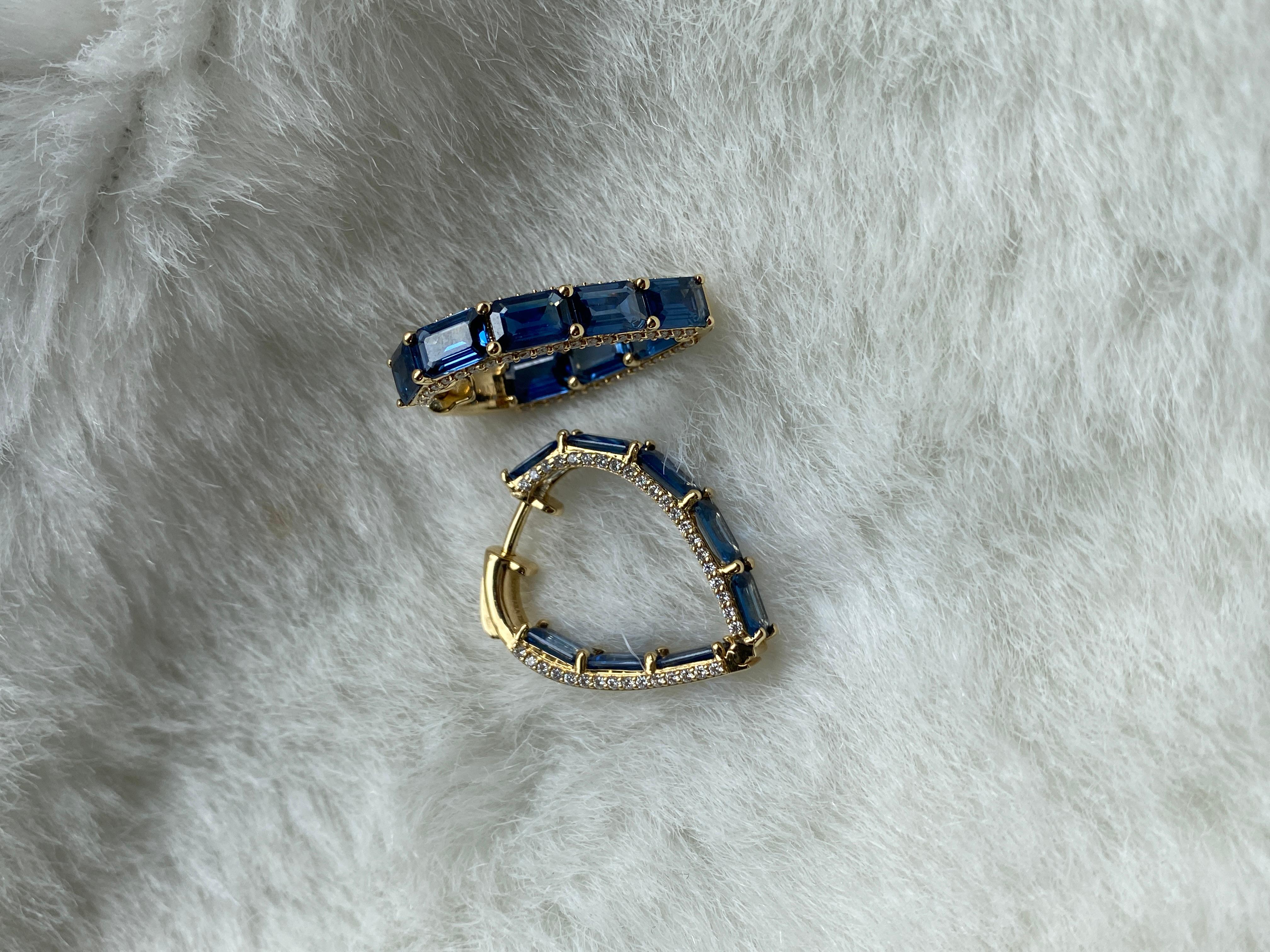 Goshwara Blue Sapphire Emerald Cut Heart Shape with Diamonds Hoops Earrings For Sale 4