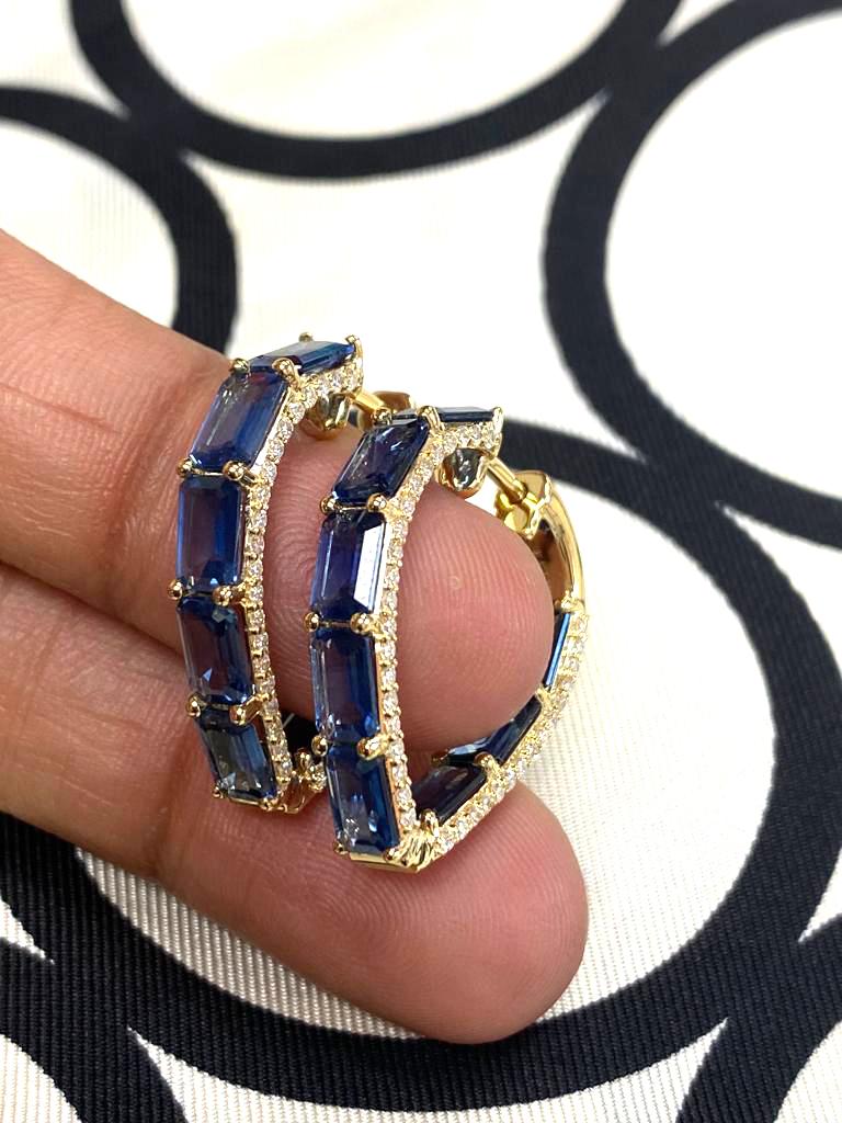 Créoles Goshwara en forme de cœur avec diamants et saphirs bleus taille émeraude Neuf - En vente à New York, NY