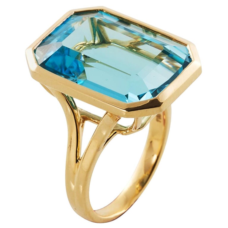 9ct Gold Brilliant Cut Round Stone Engagement Ring. 1960s Step Swiss Blue Topaz Cocktail Ring Vintage 10 Carat Topaz Solitaire Ring