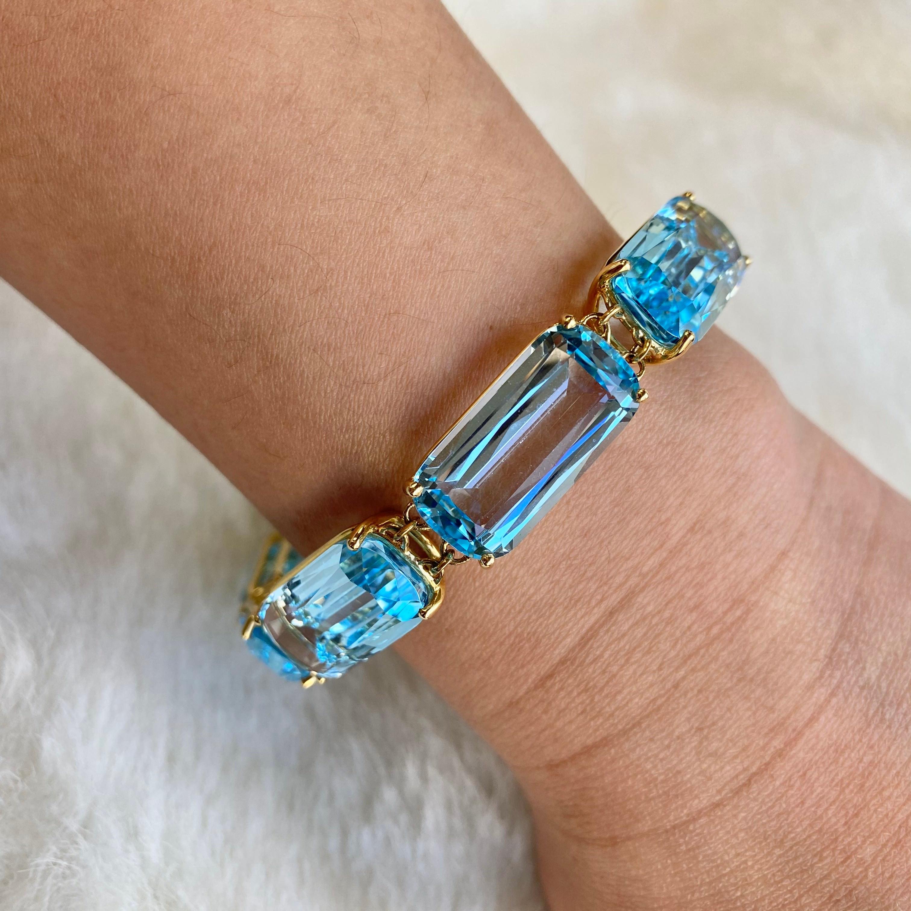 Bracelet Goshwara à coussin plat facetté en topaze bleue et diamants en vente 2