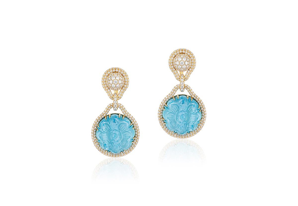 Carved Aquamarine Round Earrings with Diamonds in 18k Yellow Gold, from 'G-One' Collection

Gemstone Weight: 63.64 Carats

Diamond: G-H / VS, Approx Wt: 4.1 Carats